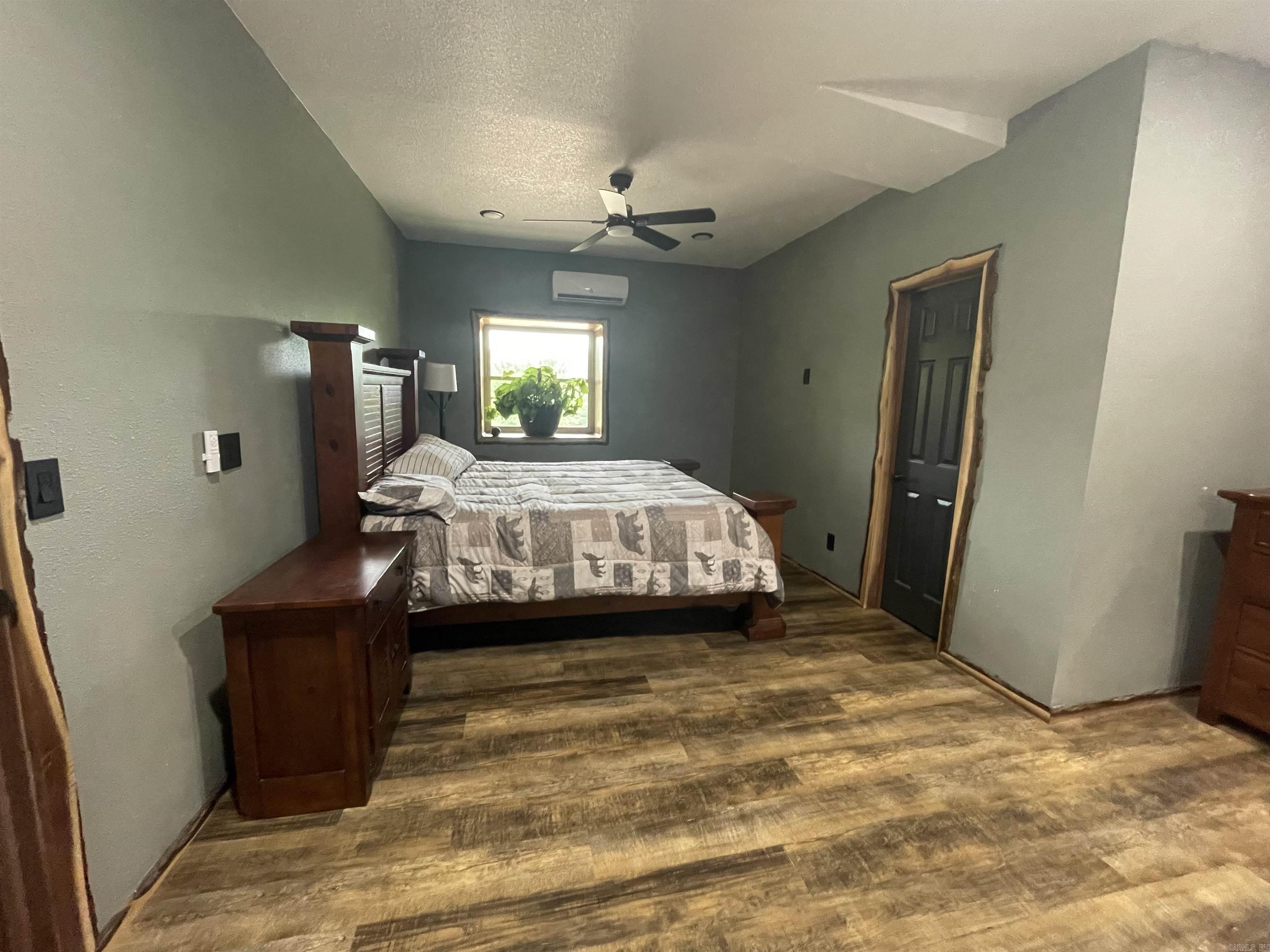 4264 Highway 87  Mountain View, AR