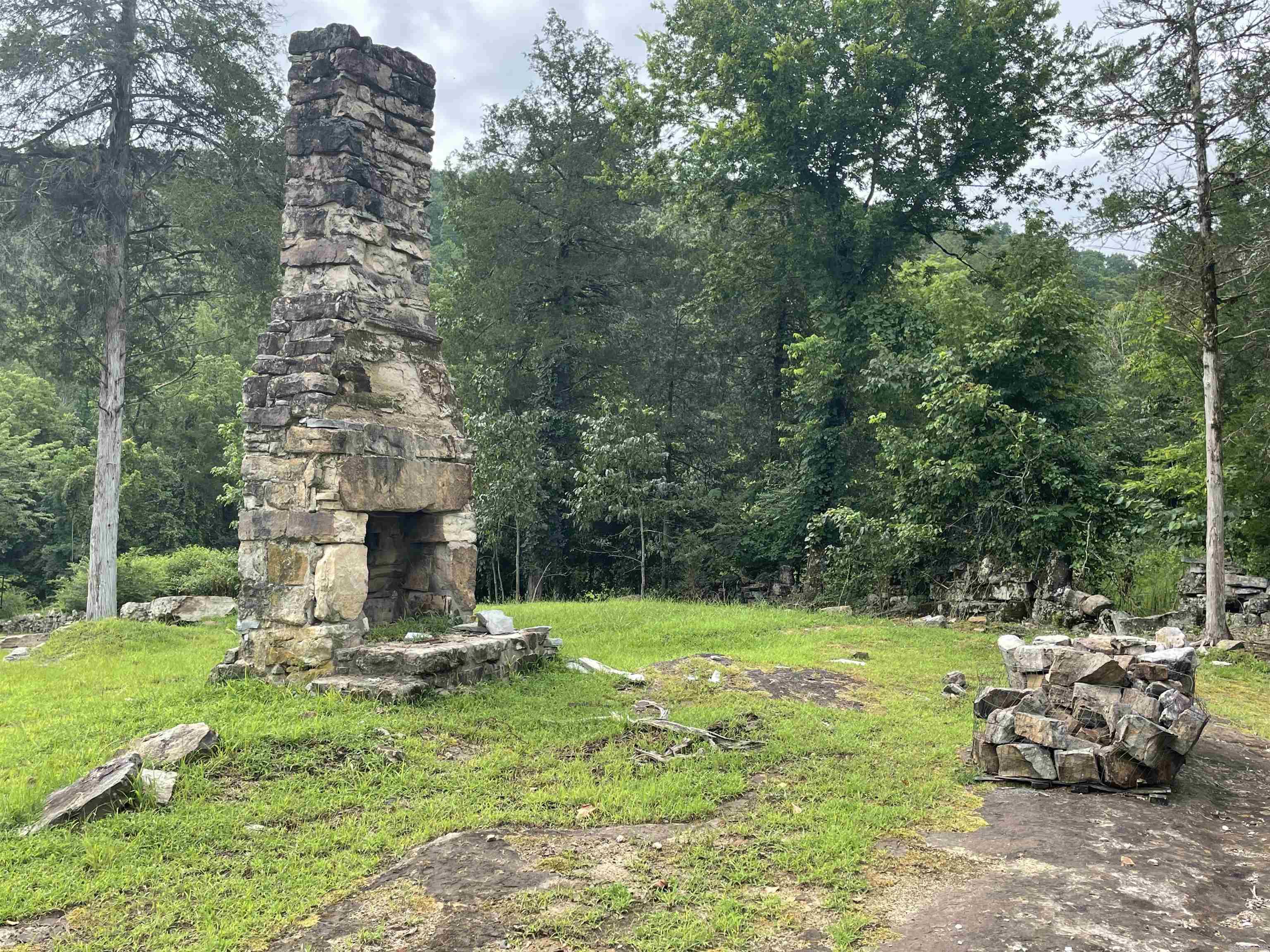 4264 Highway 87  Mountain View, AR