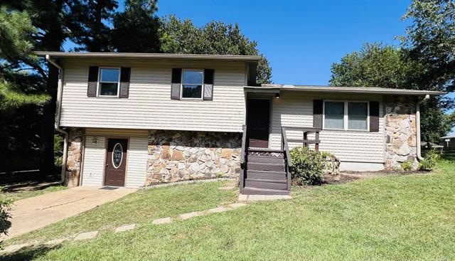 210  Pilot Hill  Salem, AR