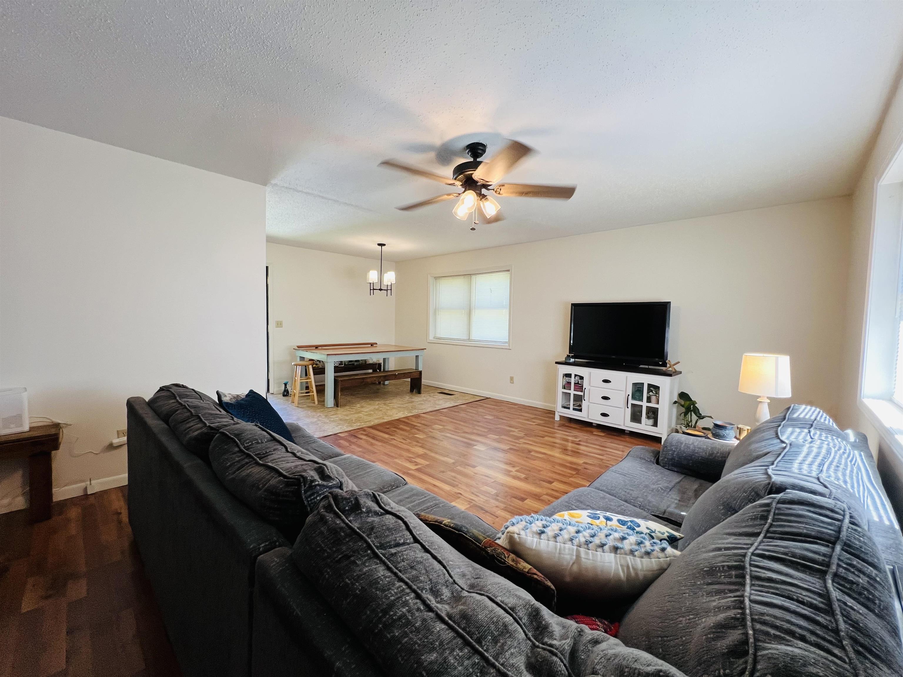 210 Pilot Hill  Salem, AR