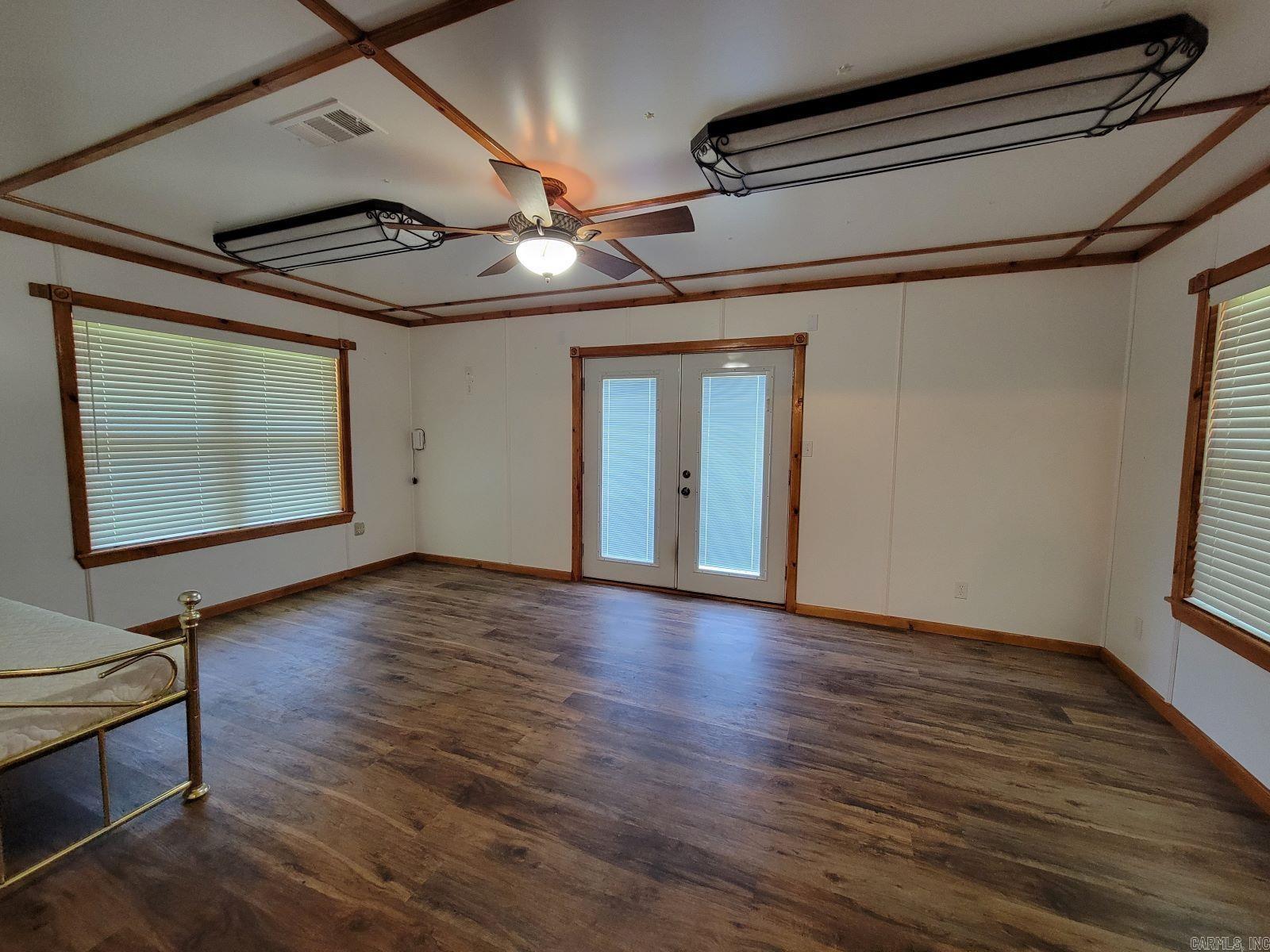 109 E Pine  Lockesburg, AR