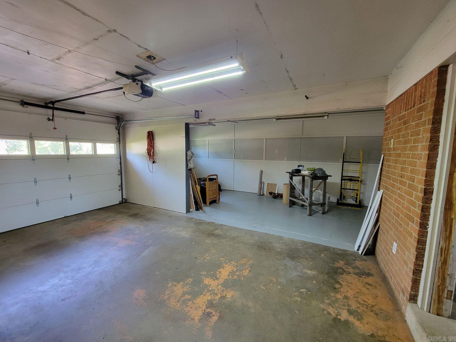 109 E Pine  Lockesburg, AR