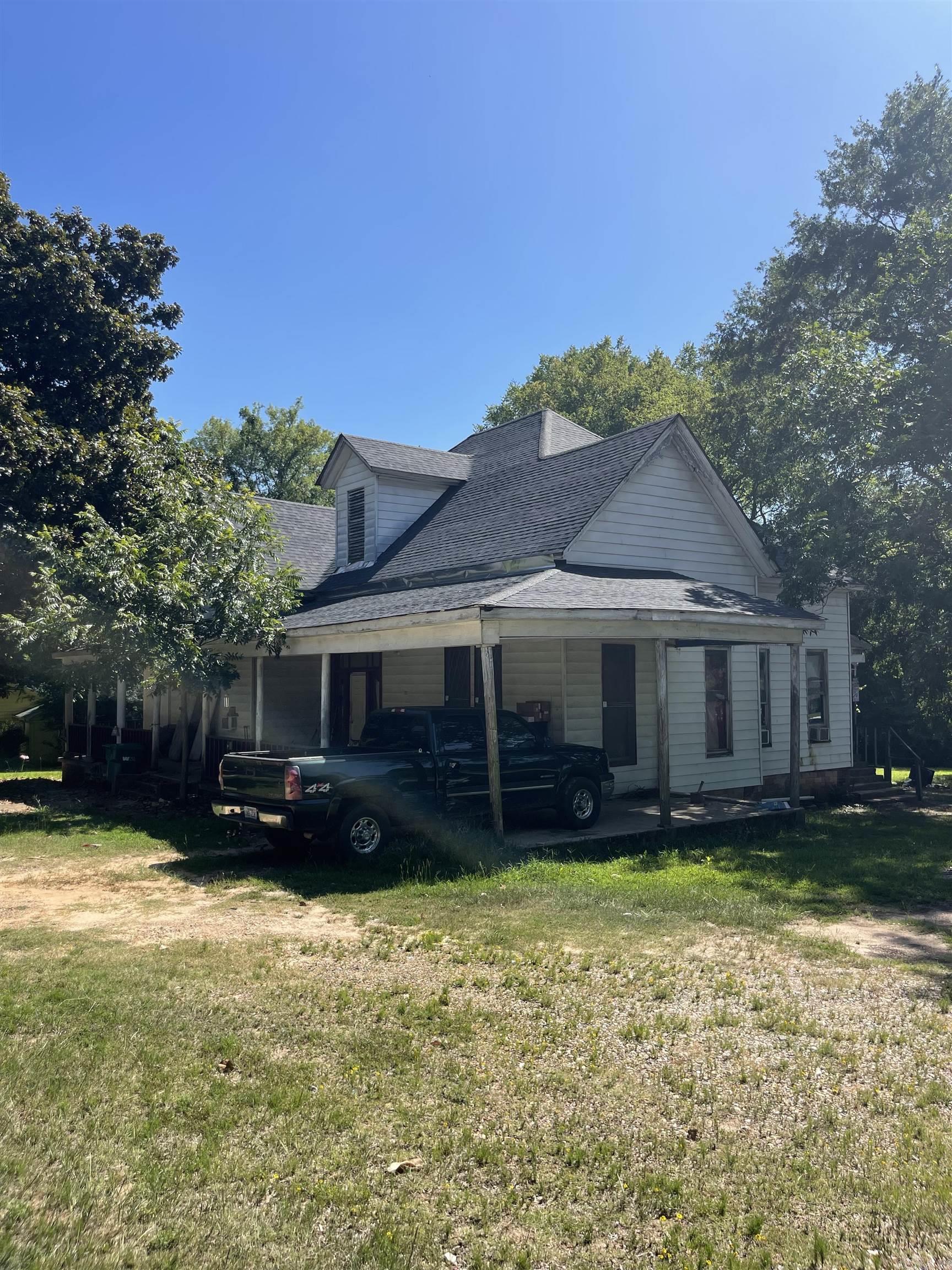 202 S 4th  Nashville, AR
