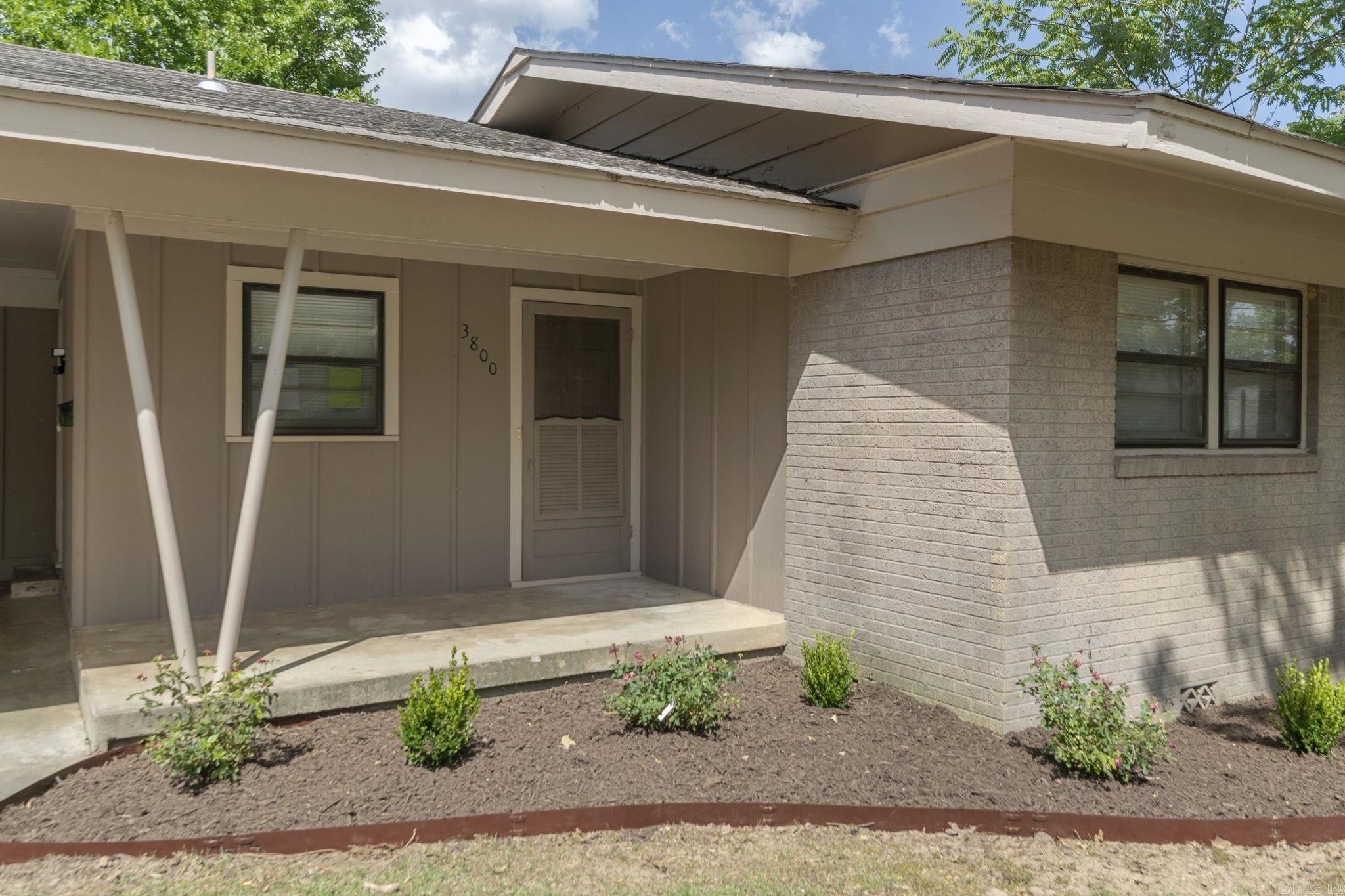 3800 Lochridge  North Little Rock, AR