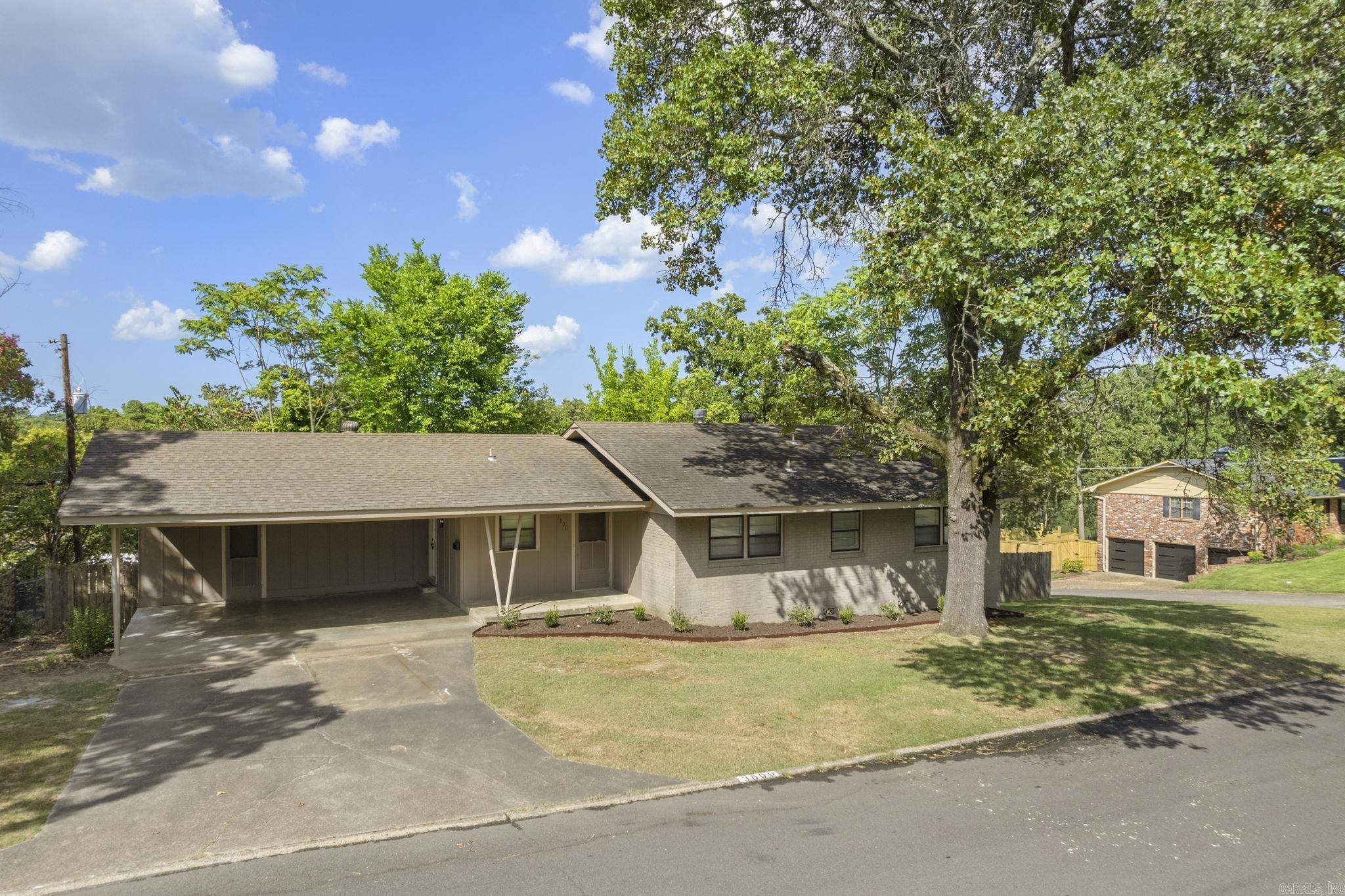 3800 Lochridge  North Little Rock, AR