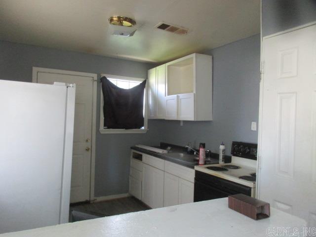 2002 S Maple  Pine Bluff, AR