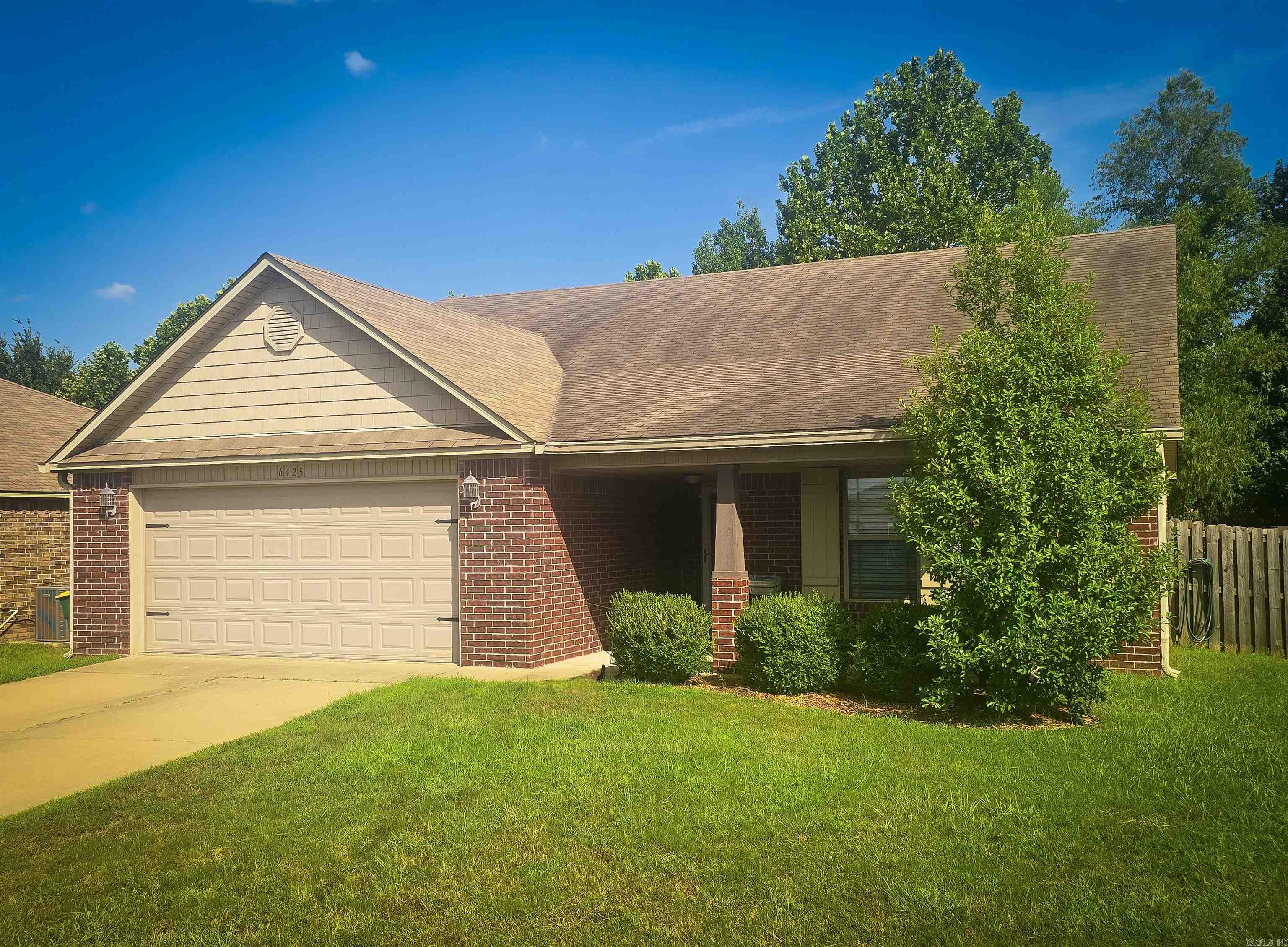 6425 White Oak  North Little Rock, AR