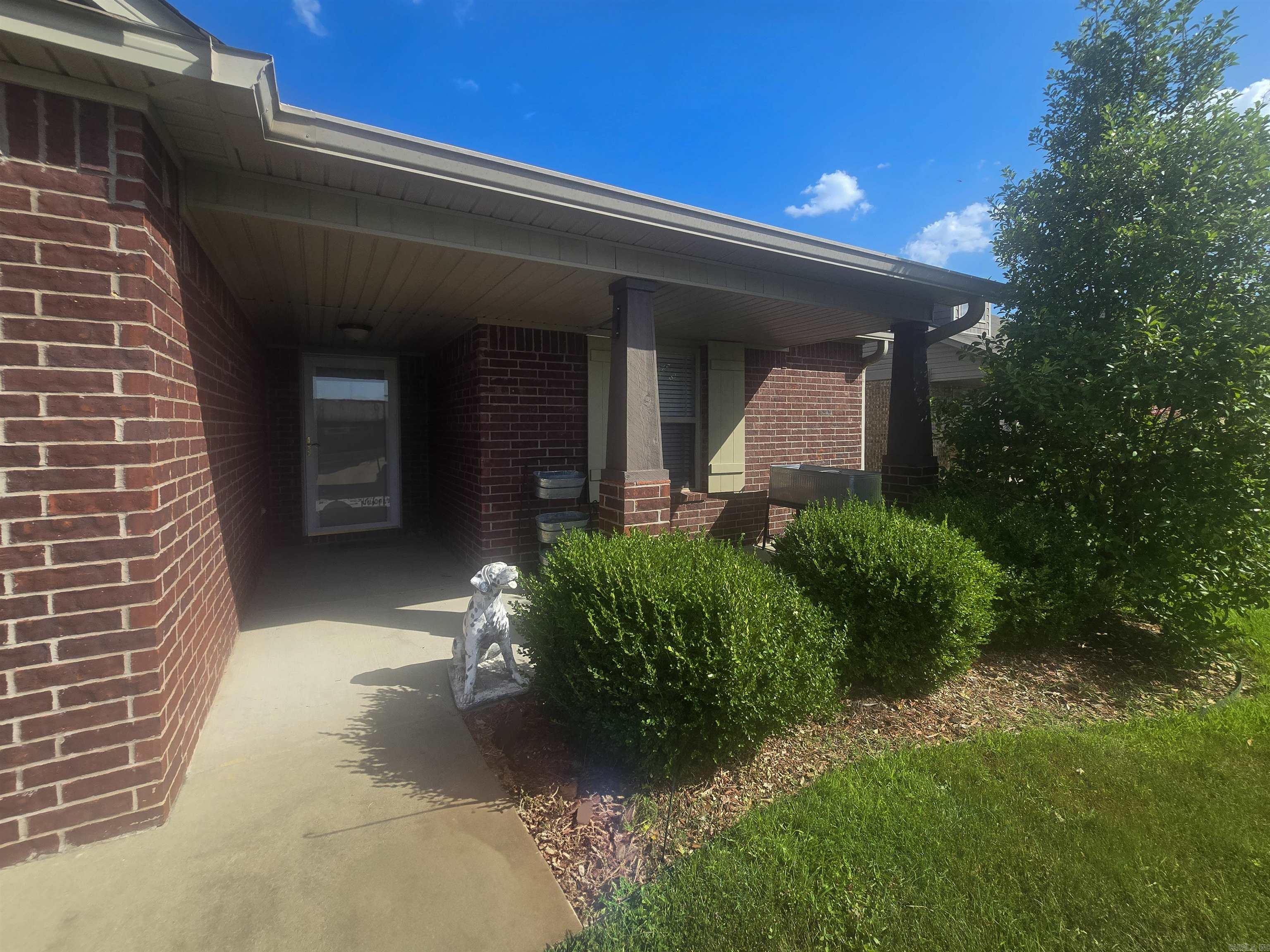 6425 White Oak  North Little Rock, AR