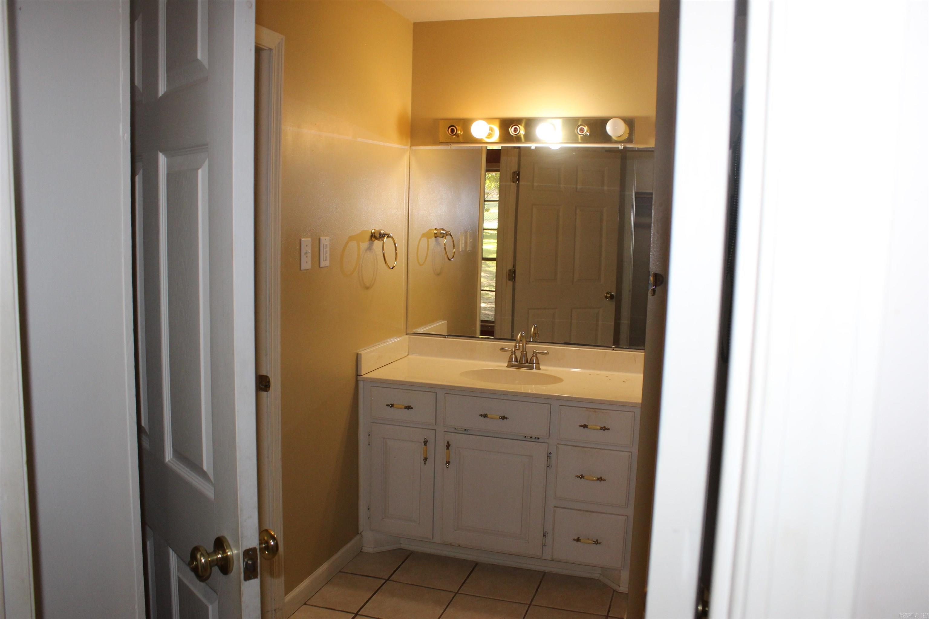 256 Grand Central Drive  Marshall, AR