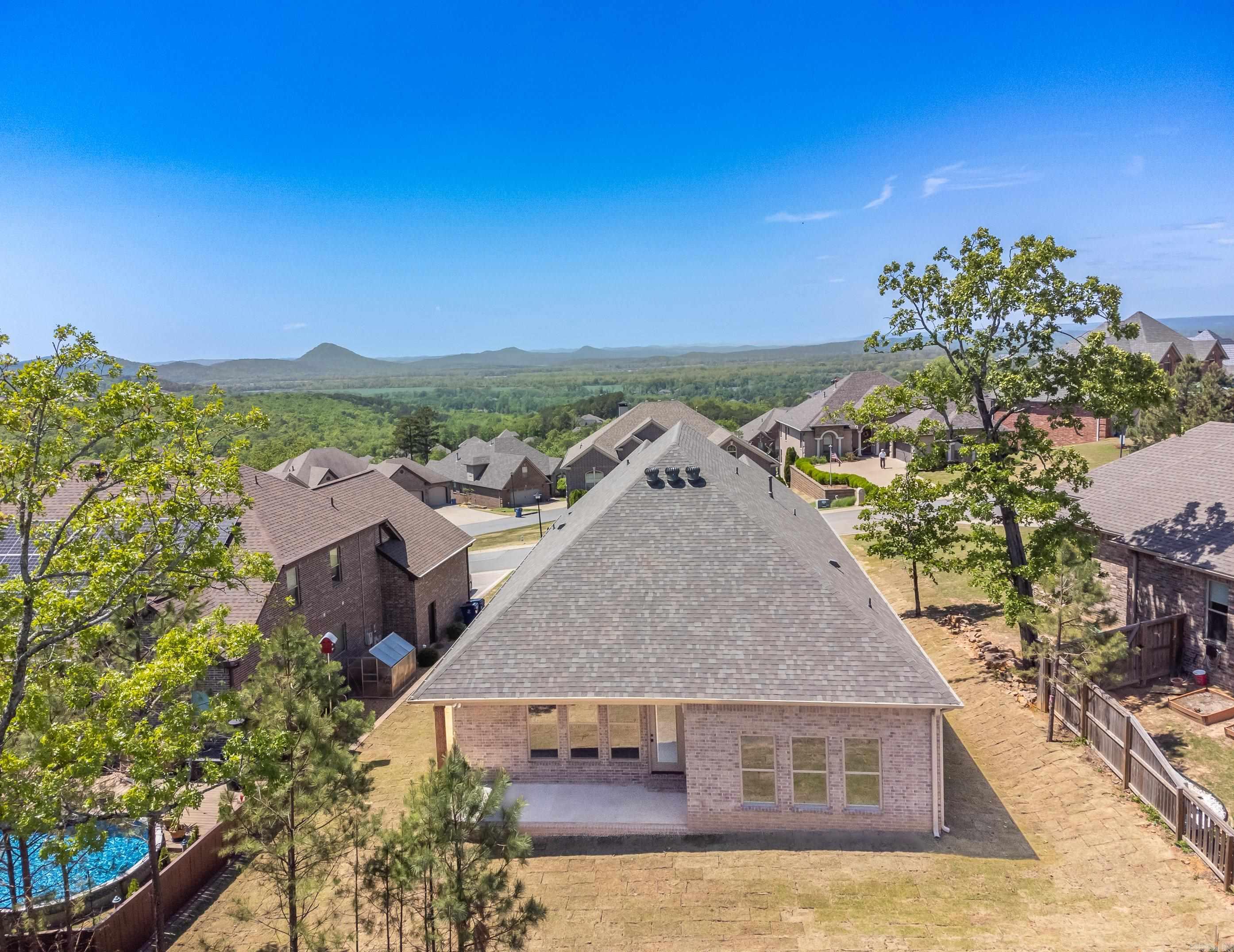 111 Crestview  Maumelle, AR