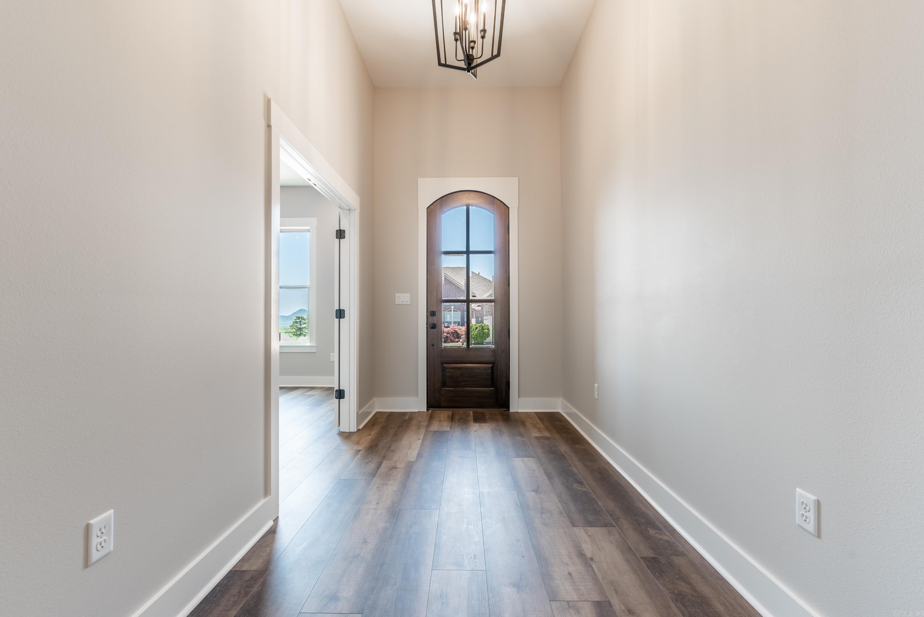 111 Crestview  Maumelle, AR