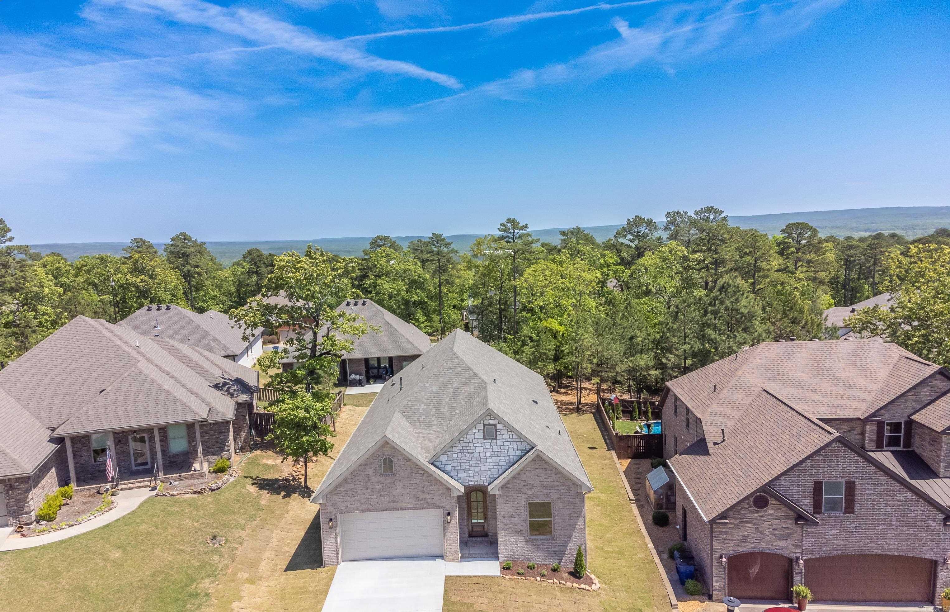 111 Crestview  Maumelle, AR