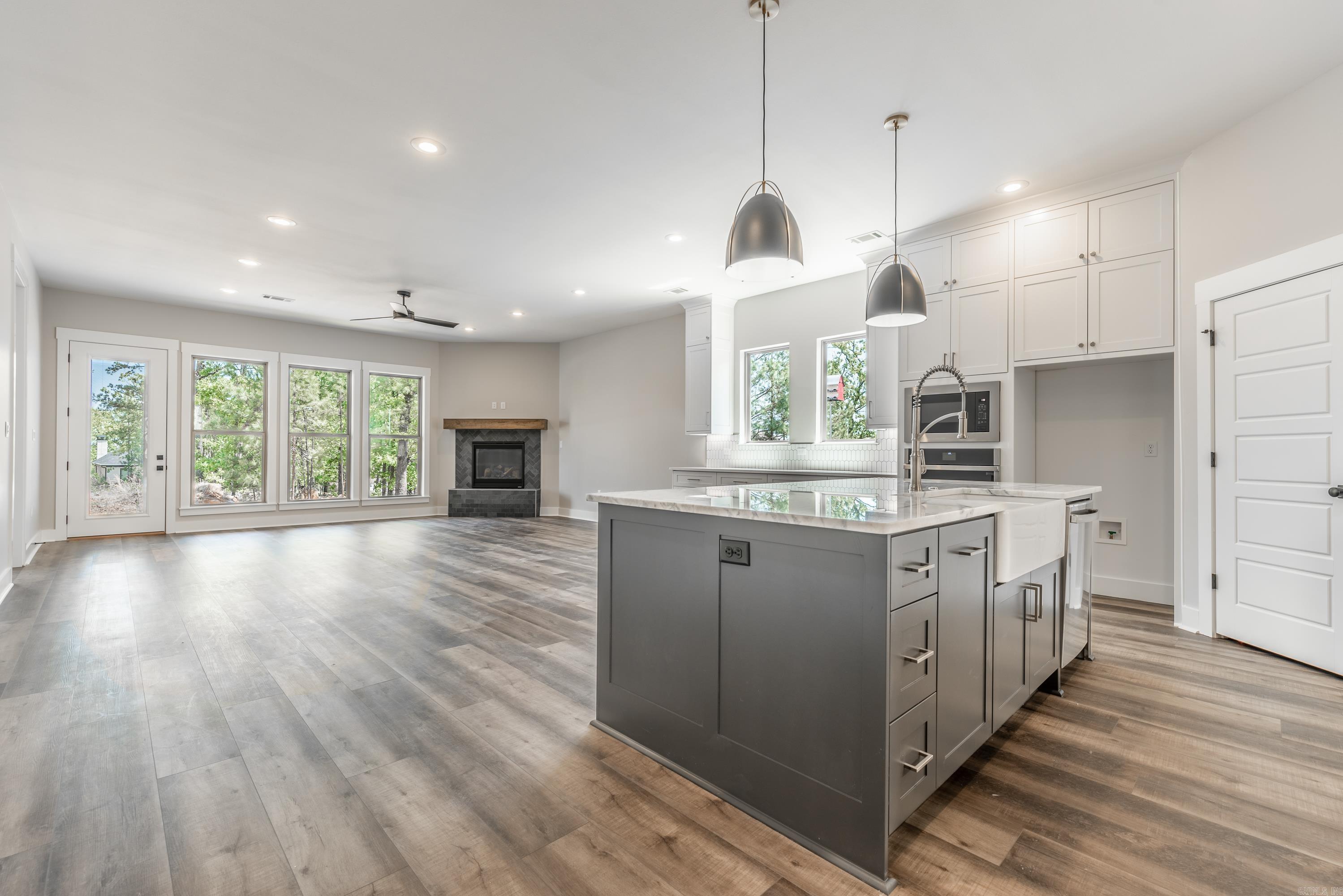 111 Crestview  Maumelle, AR