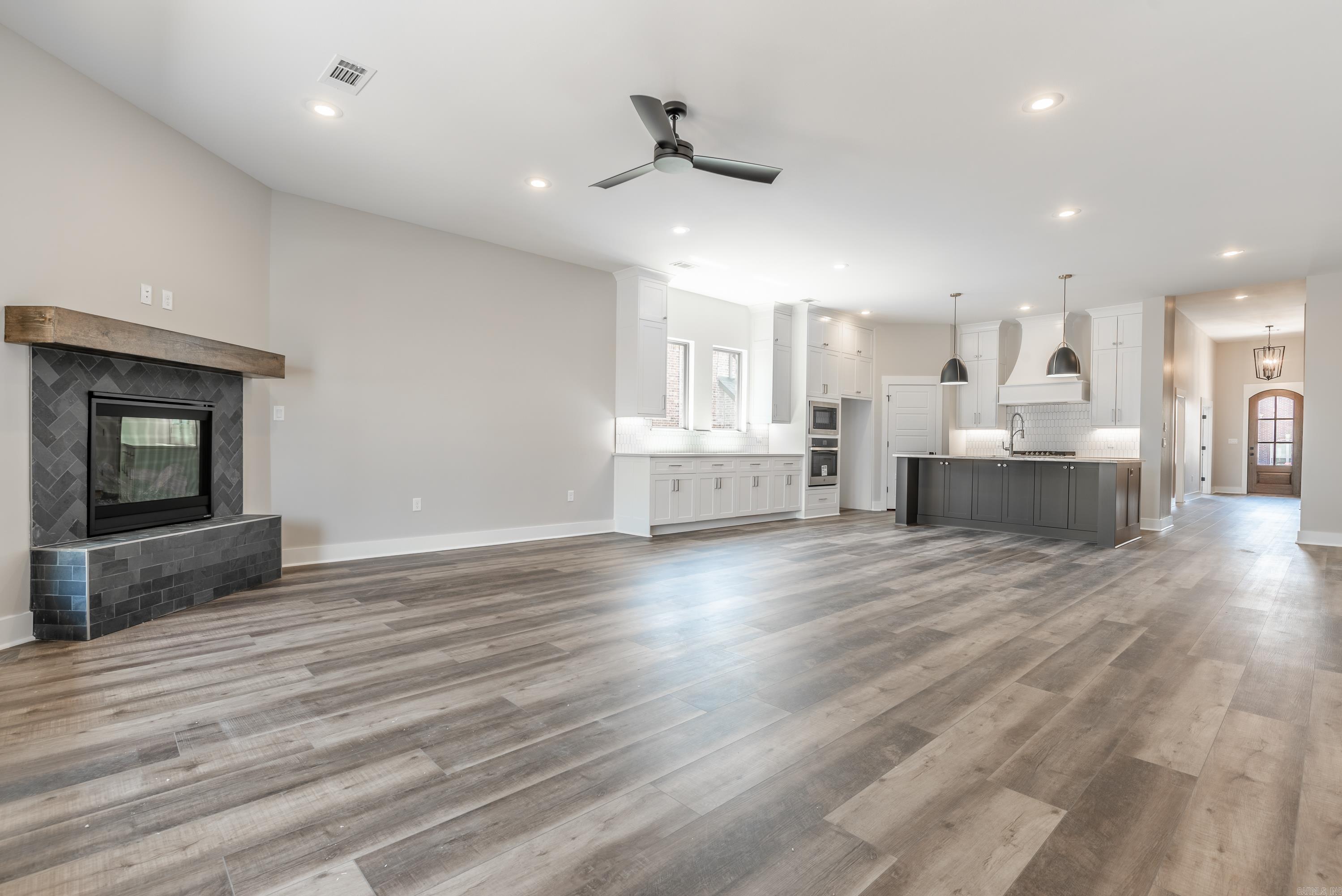 111 Crestview  Maumelle, AR