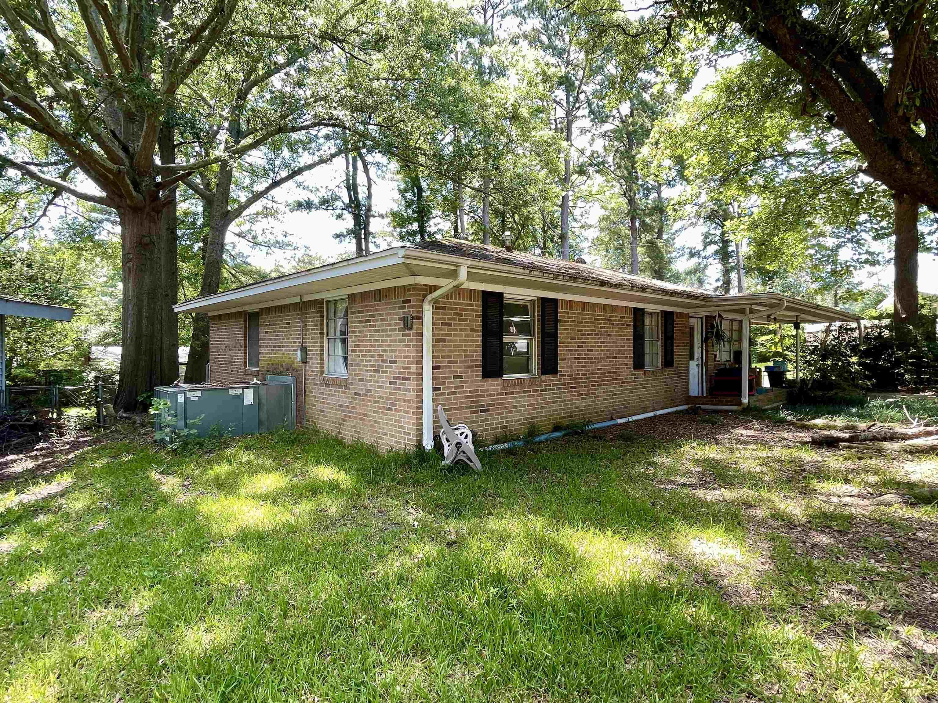 1158 N Magnolia Dr  El Dorado, AR