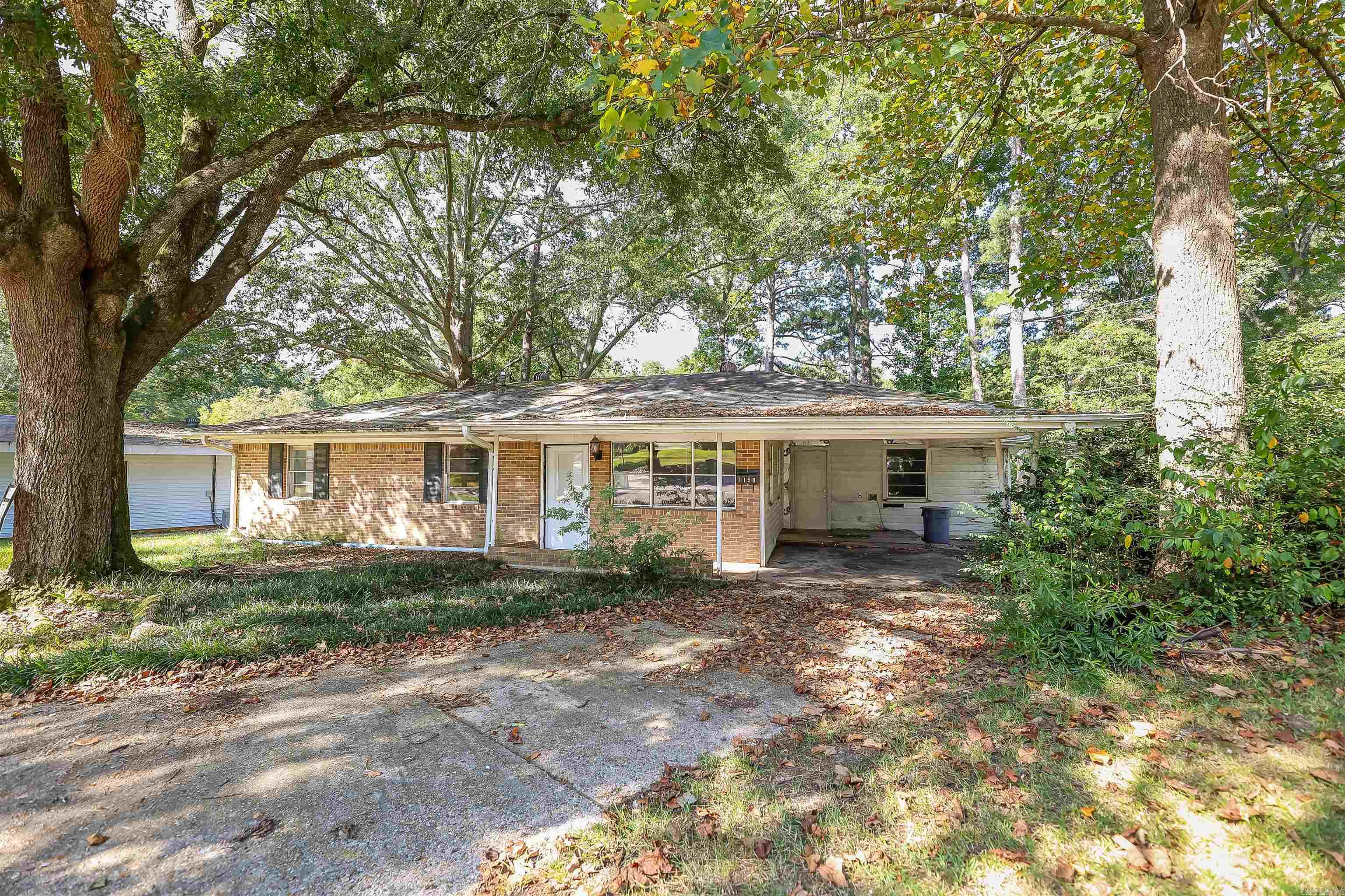 1158 N Magnolia Dr  El Dorado, AR