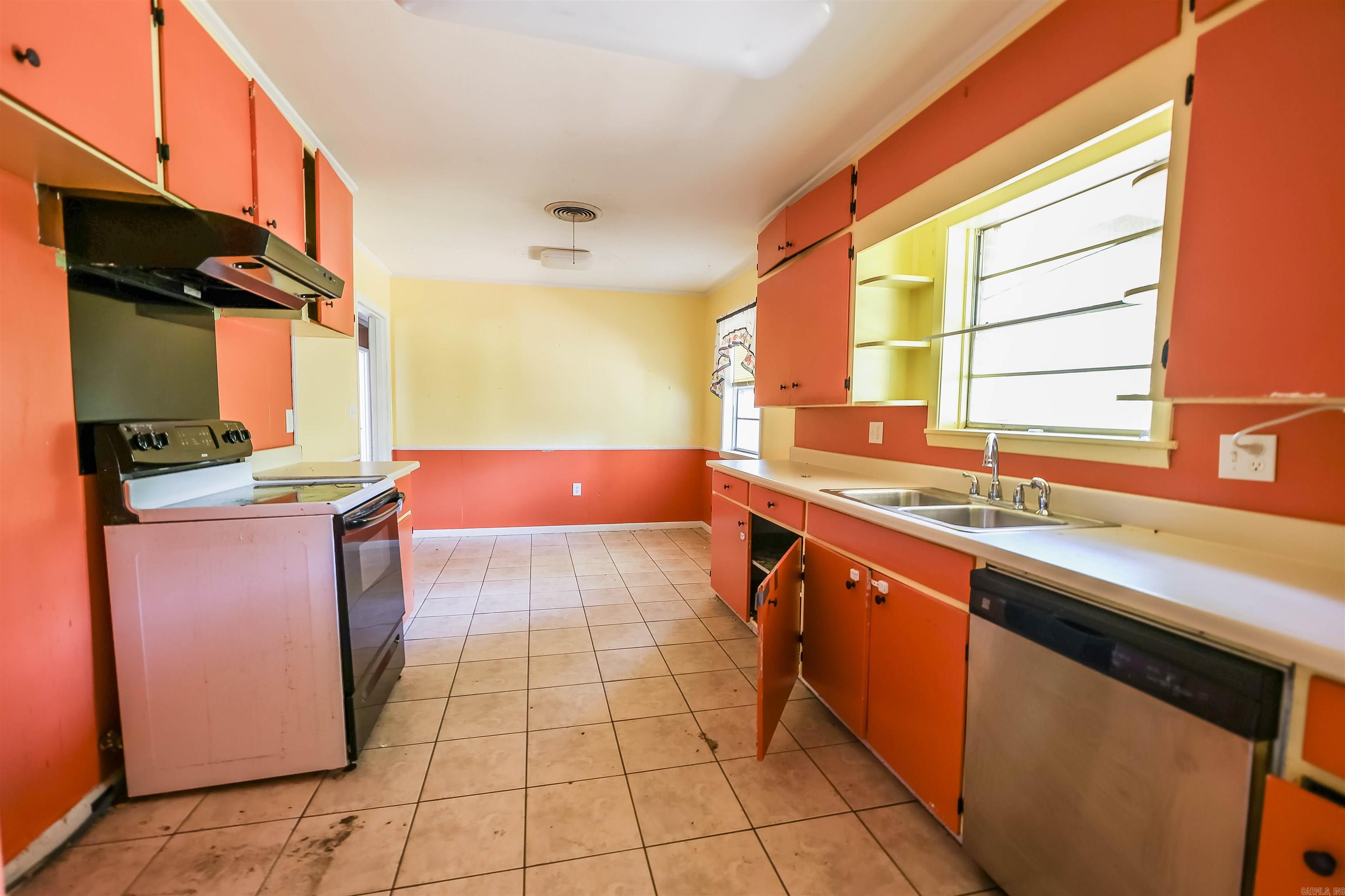 1158 N Magnolia Dr  El Dorado, AR