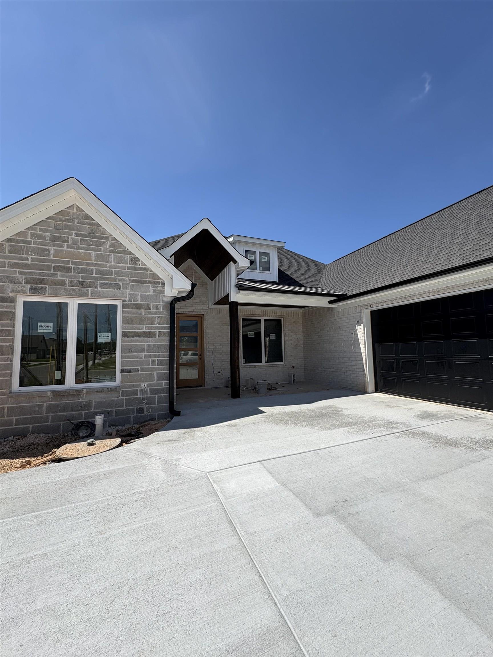 6217 Creekwater  Alexander, AR
