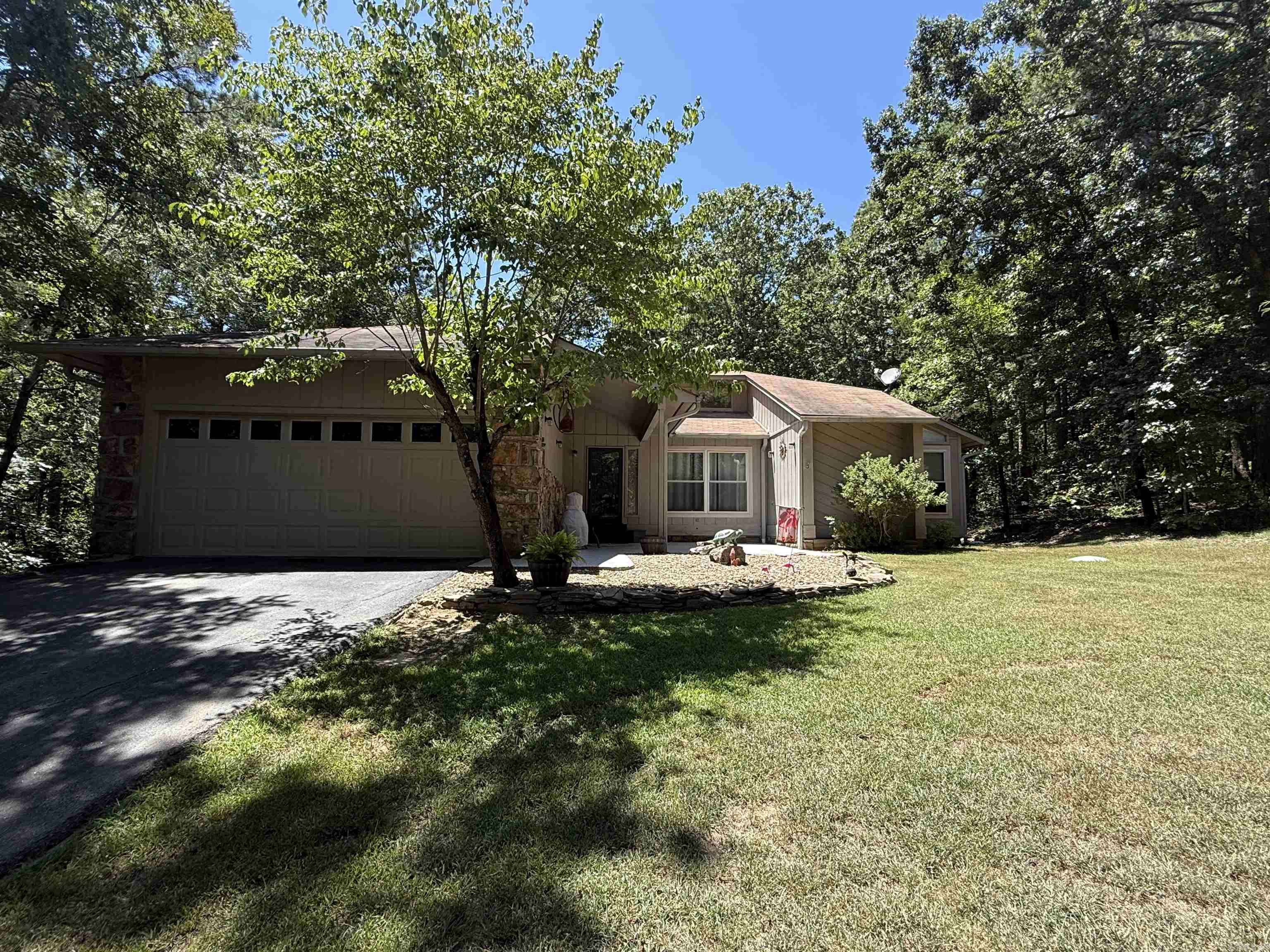 1285 Dave Creek Parkway  Fairfield Bay, AR