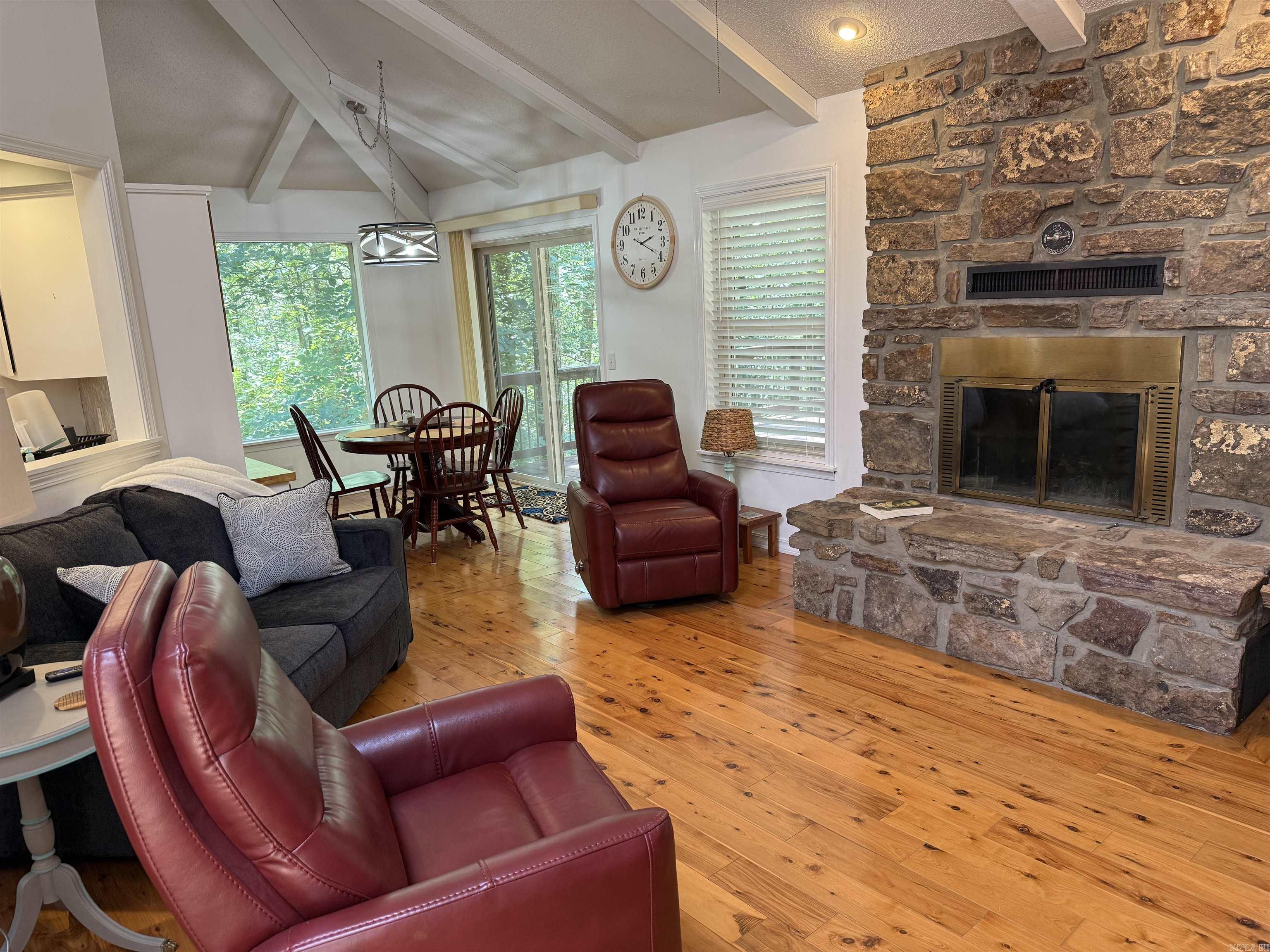 1285 Dave Creek Parkway  Fairfield Bay, AR