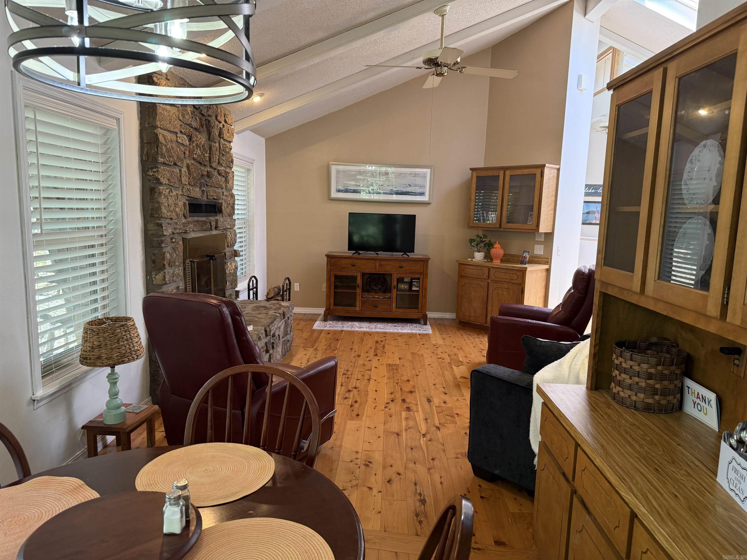 1285 Dave Creek Parkway  Fairfield Bay, AR