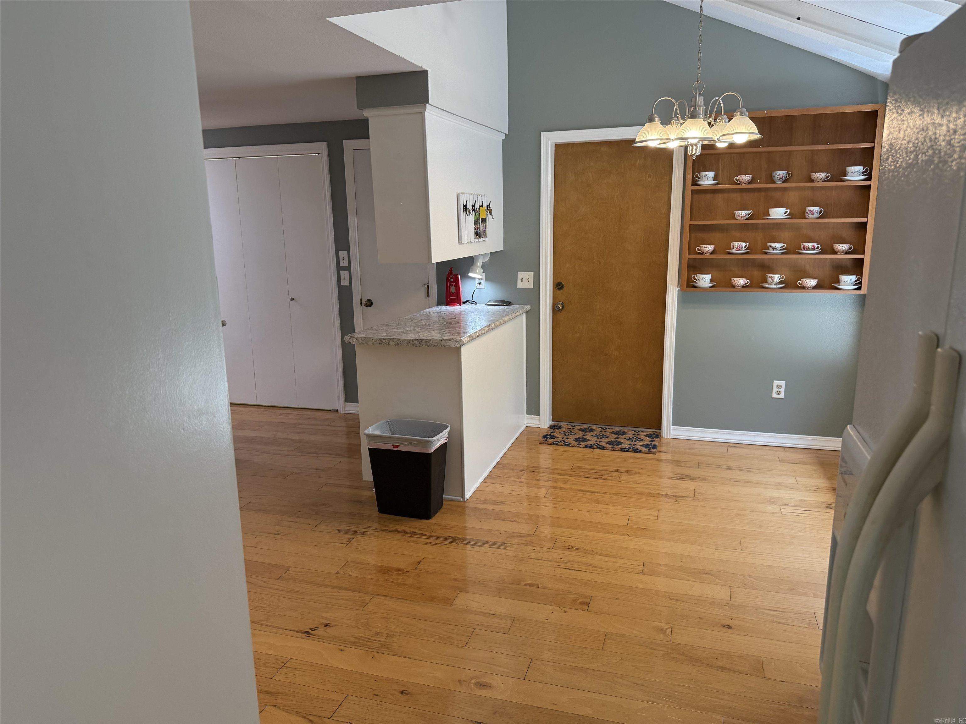 1285 Dave Creek Parkway  Fairfield Bay, AR