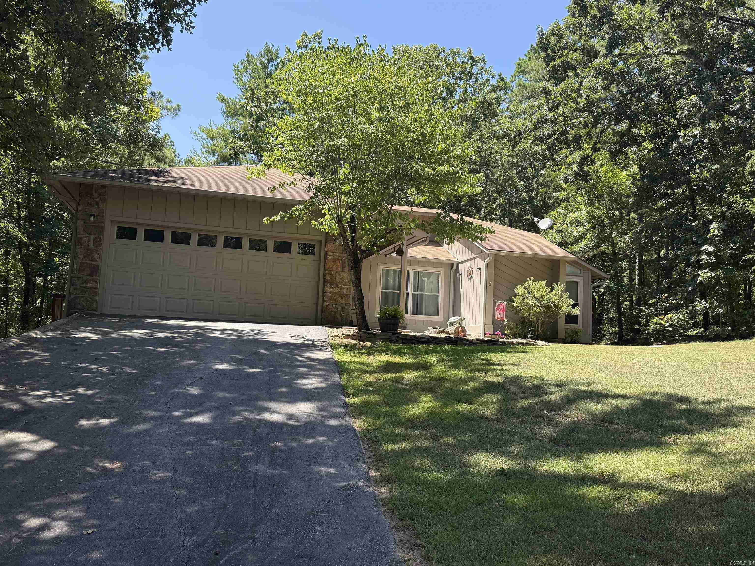 1285 Dave Creek Parkway  Fairfield Bay, AR