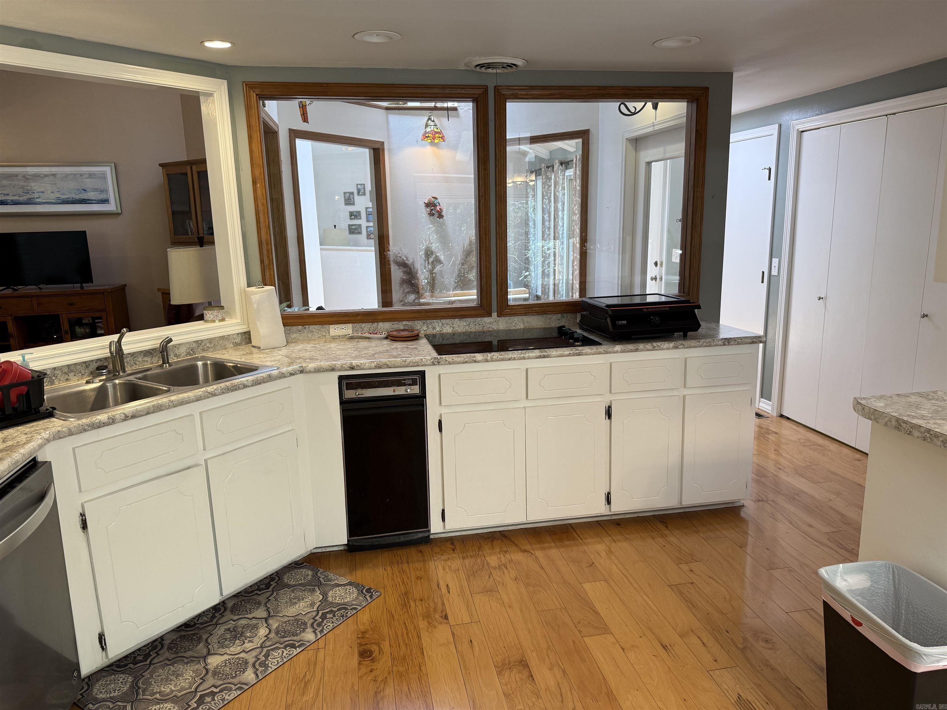1285 Dave Creek Parkway  Fairfield Bay, AR