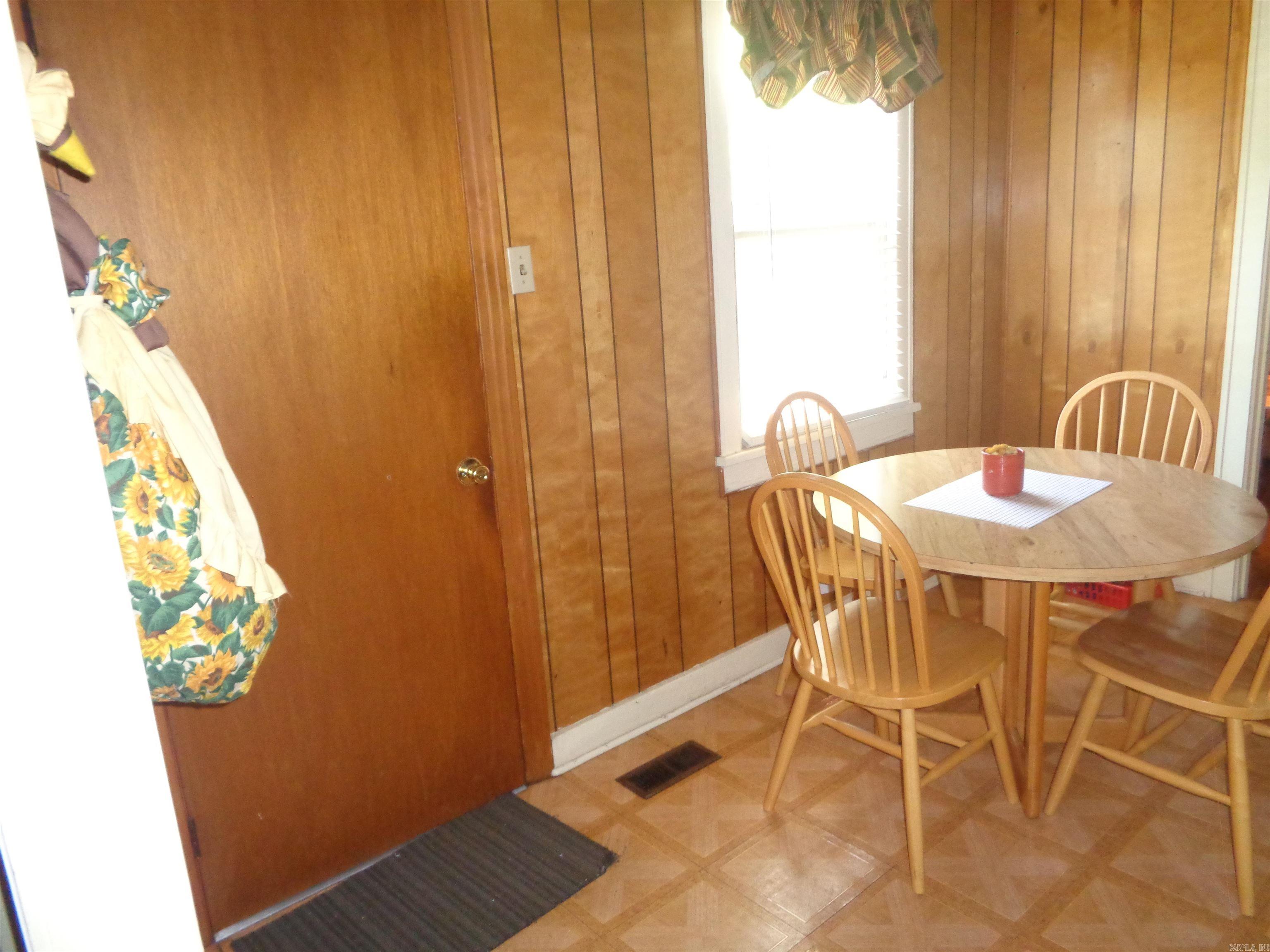 1712 Pinewood  Little Rock, AR