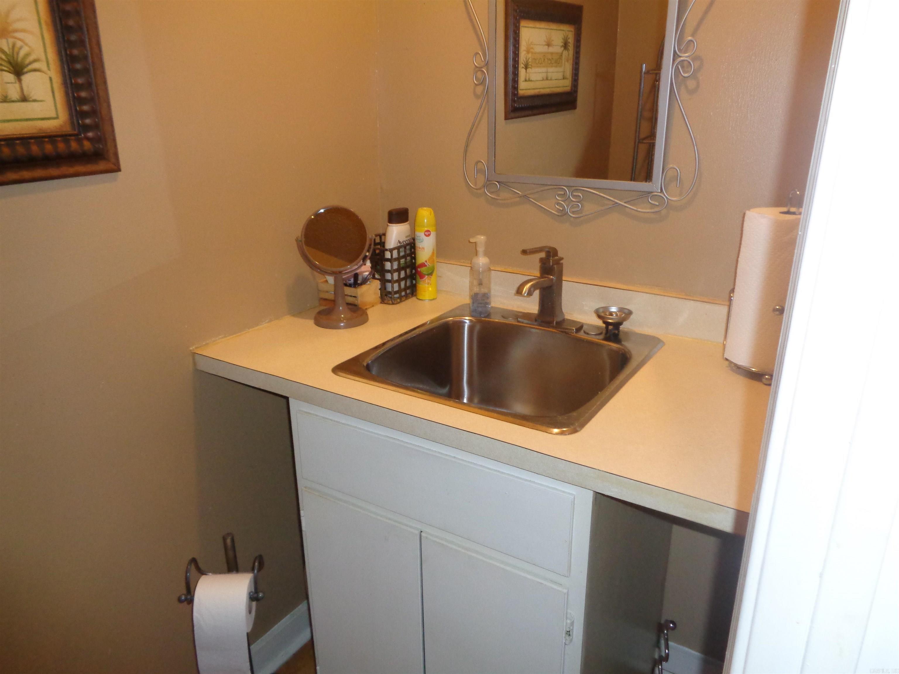1712 Pinewood  Little Rock, AR