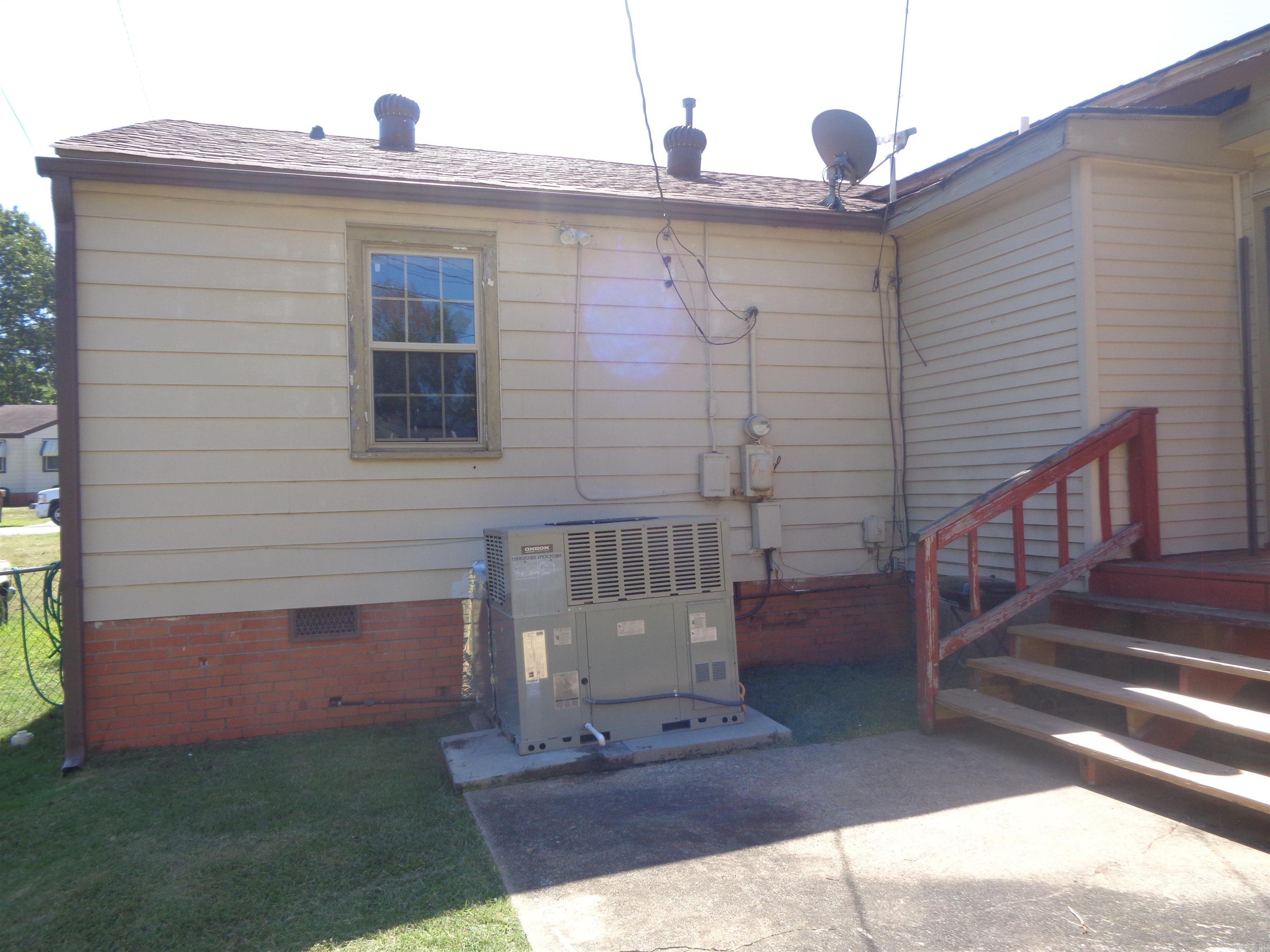 1712 Pinewood  Little Rock, AR