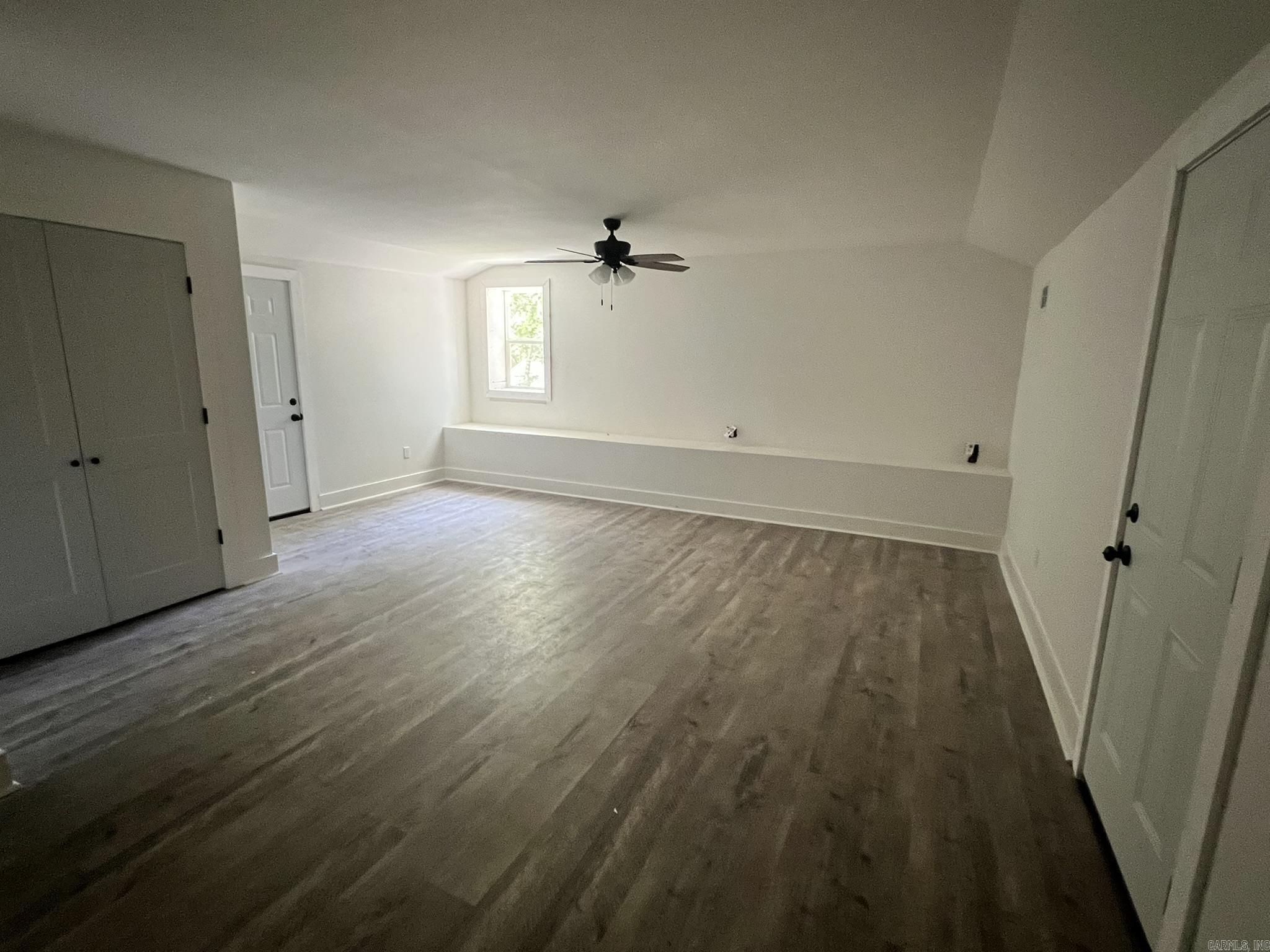 1221 & 1223 Clifton  Conway, AR