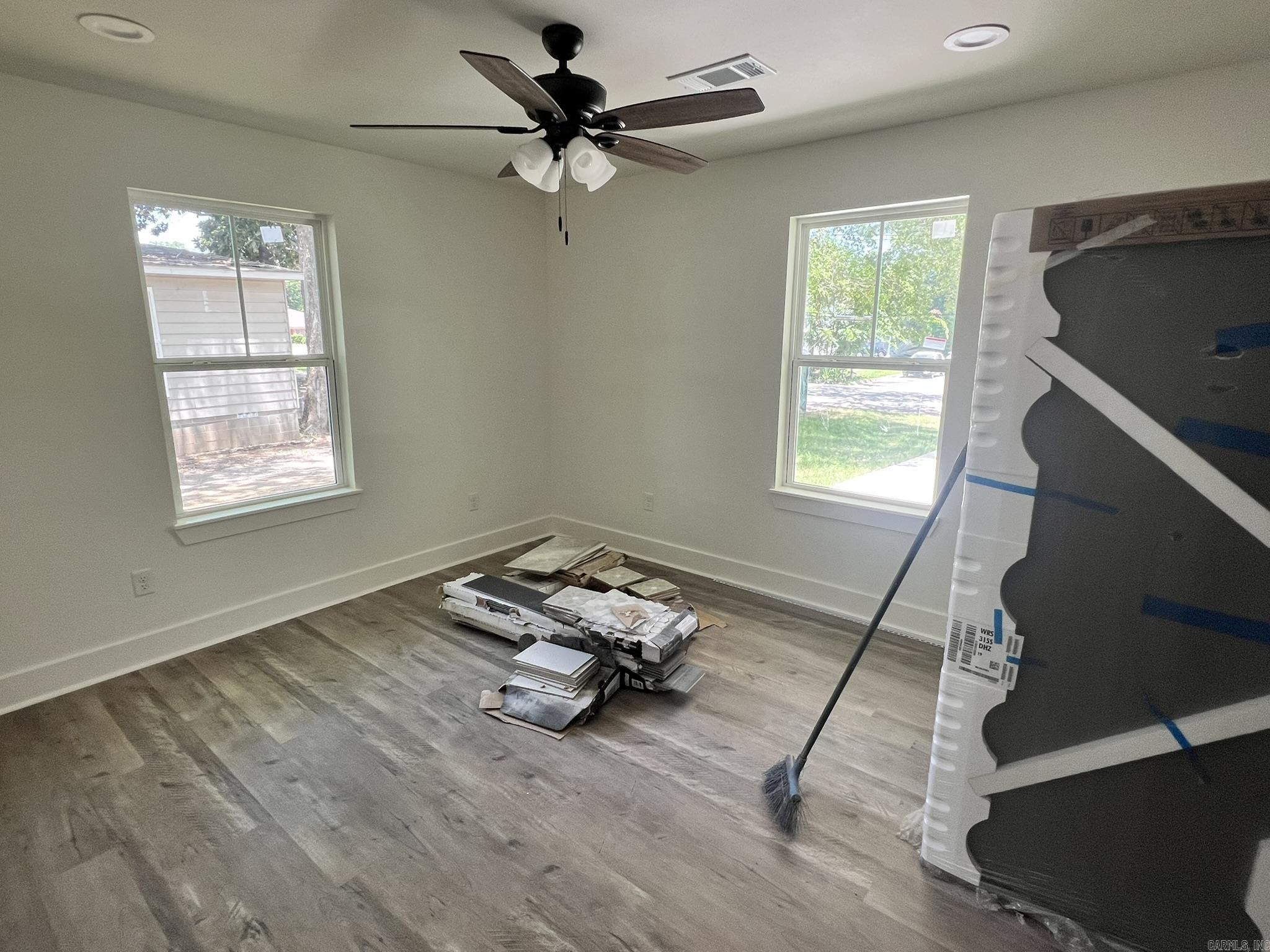 1221 & 1223 Clifton  Conway, AR