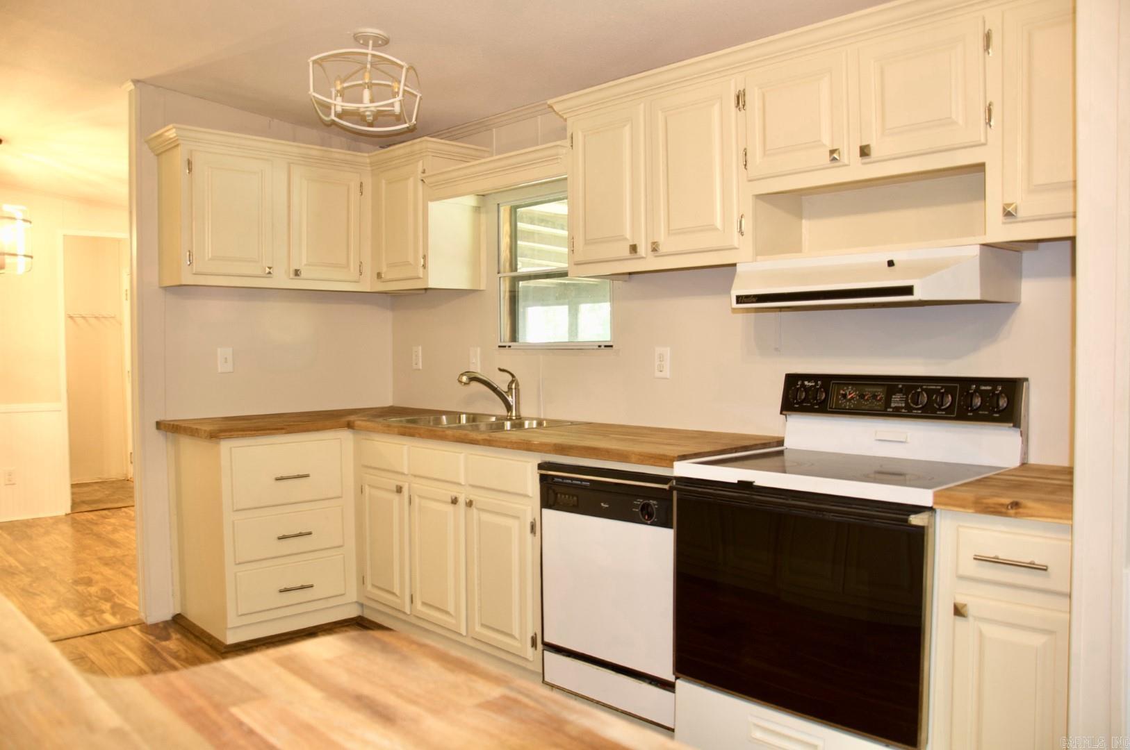 1516 Treasure Isle Road Hot Springs, AR 71913
