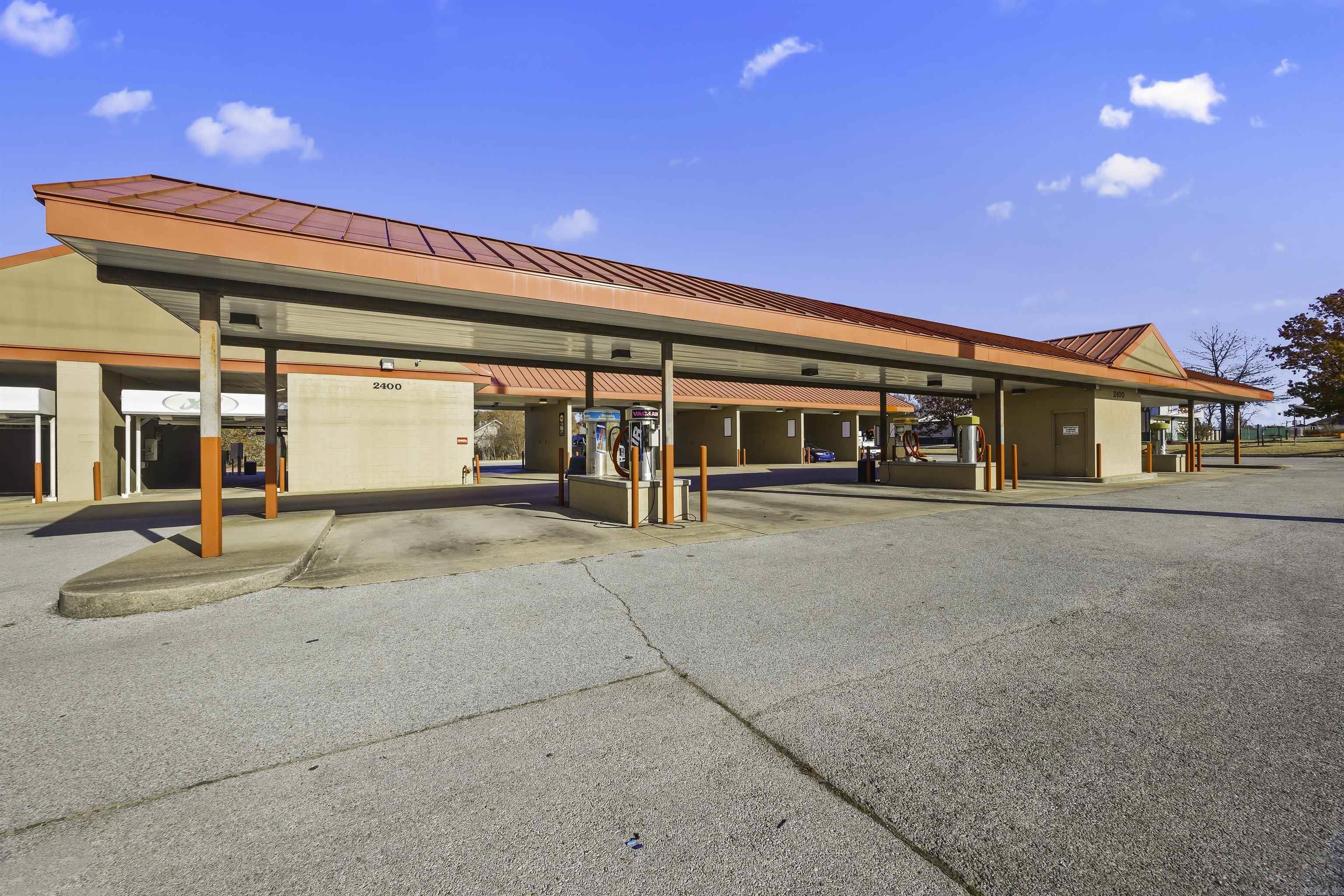 2410 SW 14th  Bentonville, AR