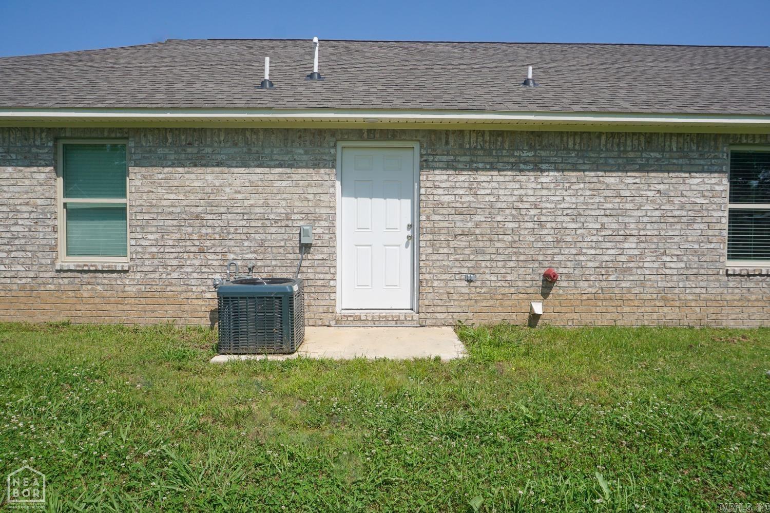 200/202 NE 2nd  Walnut Ridge, AR