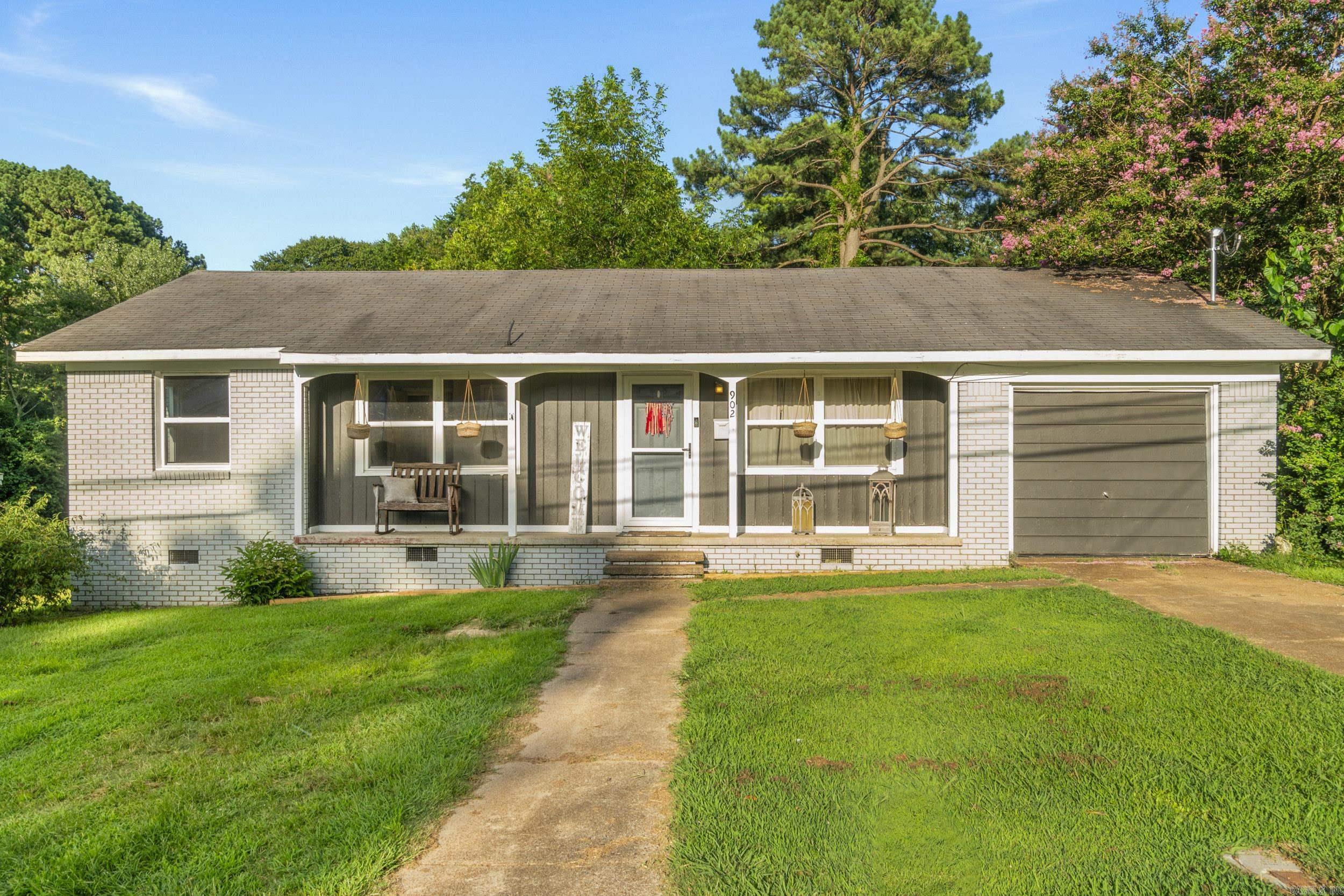 902 N Cedar  Searcy, AR