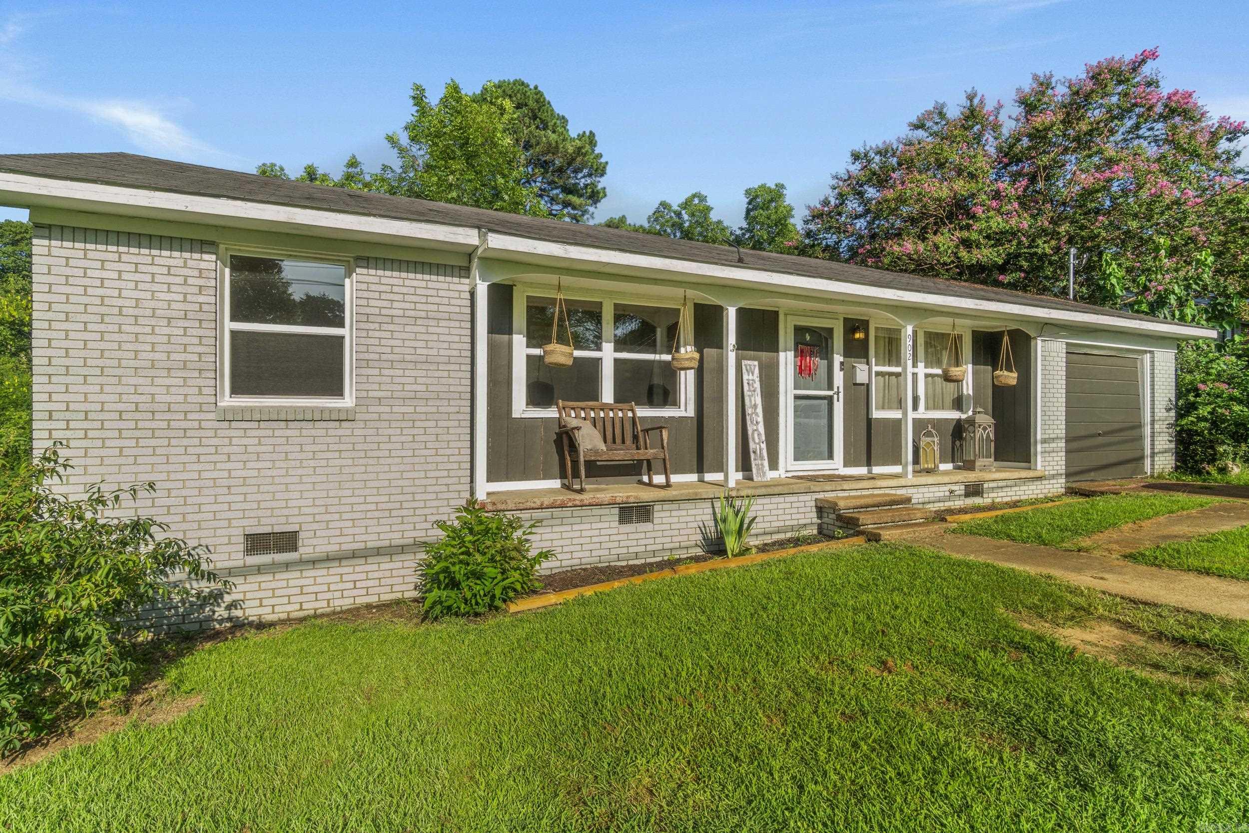 902 N Cedar  Searcy, AR