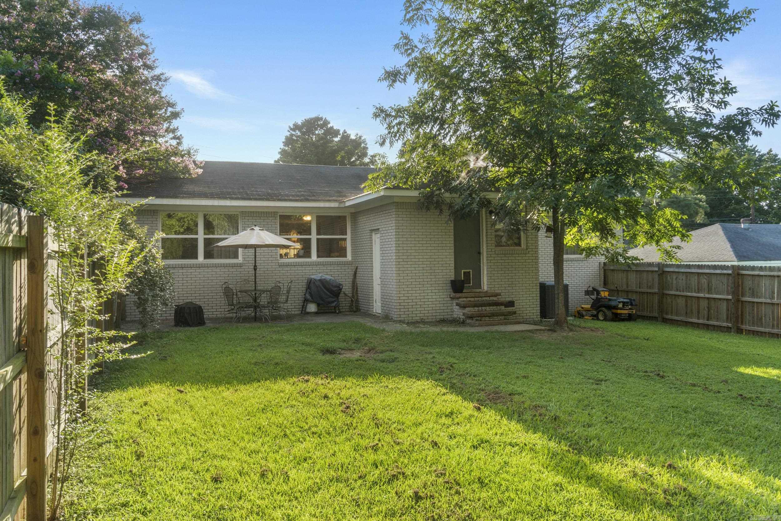 902 N Cedar  Searcy, AR