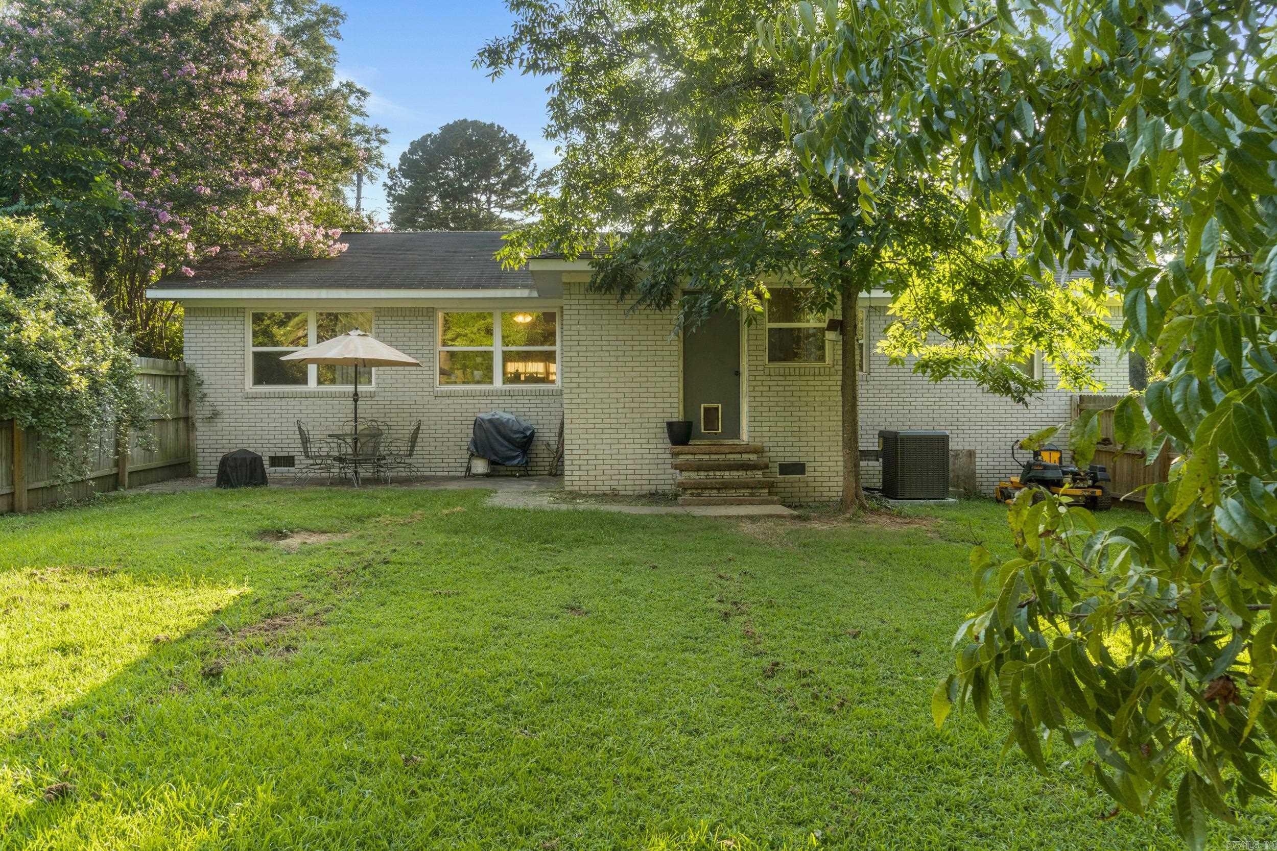 902 N Cedar  Searcy, AR