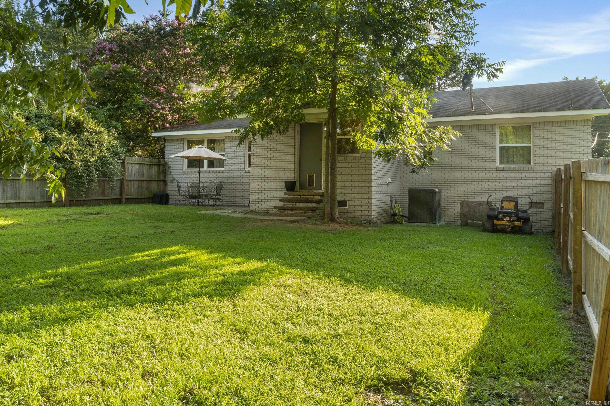 902 N Cedar  Searcy, AR