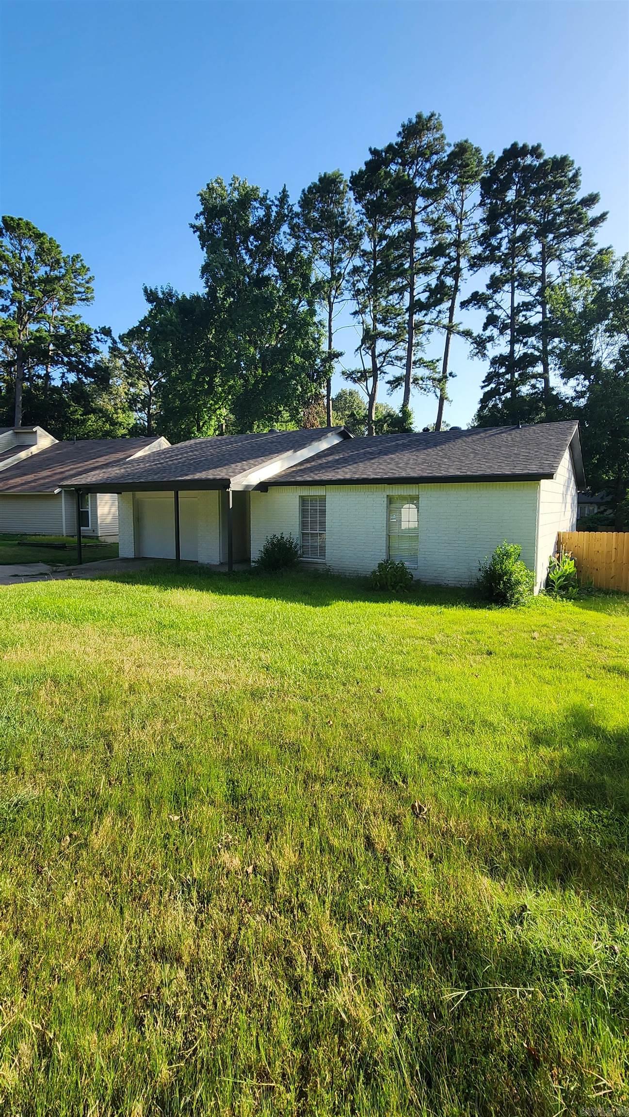 12617 Valleywood Dr  Little Rock, AR
