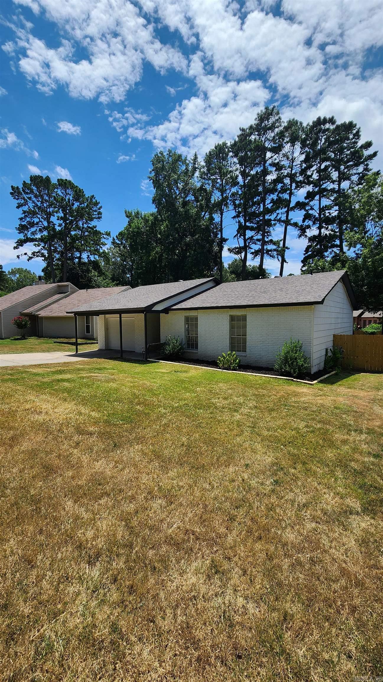 12617 Valleywood Dr Little Rock, AR 72211