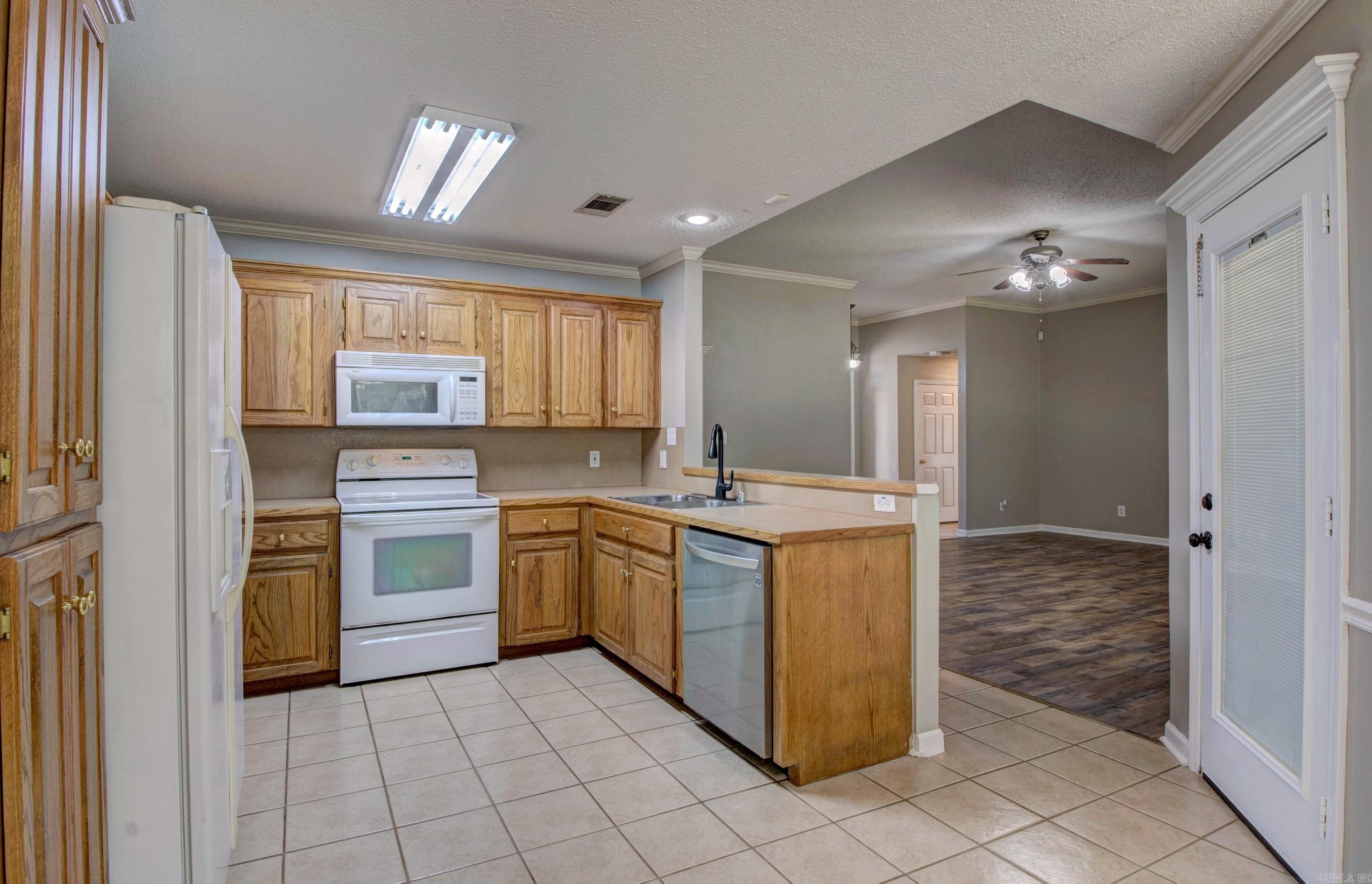 2411 Shadowcreek  Bryant, AR