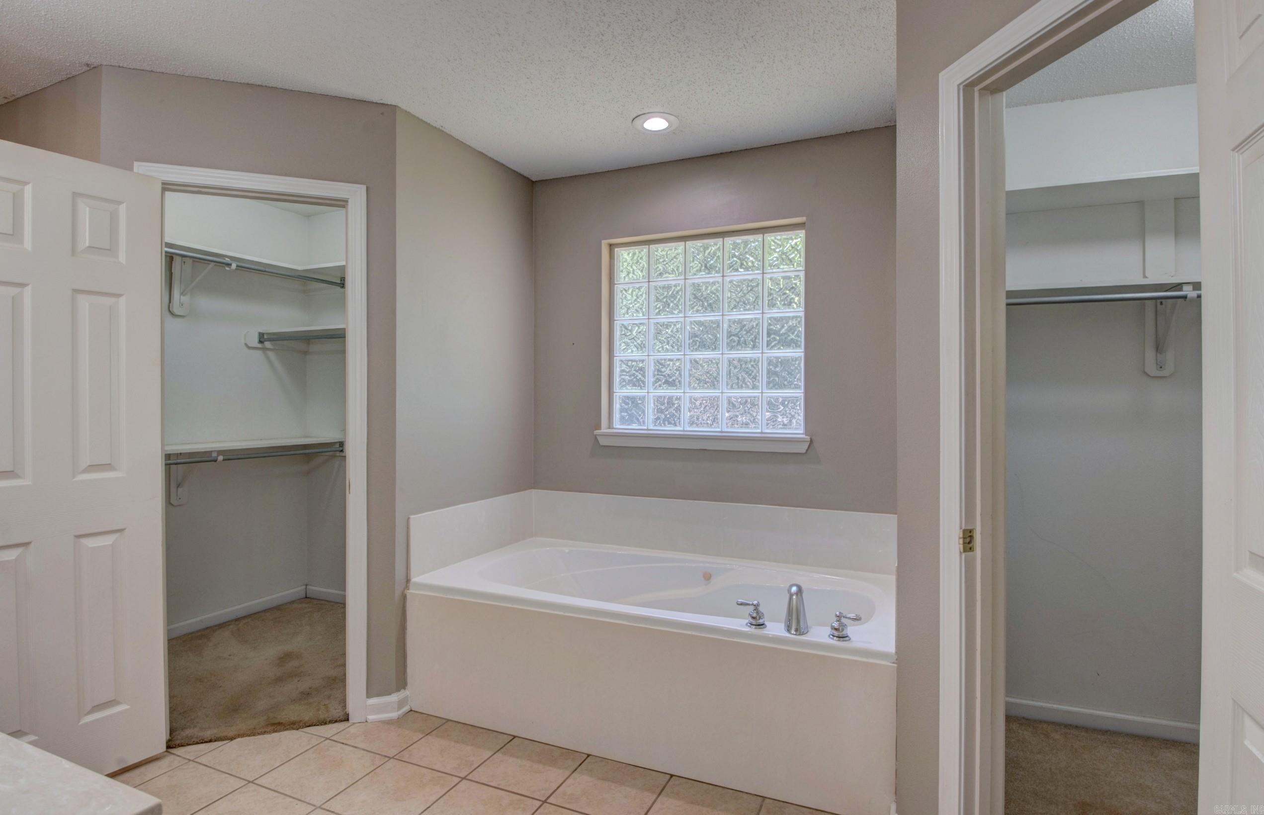 2411 Shadowcreek  Bryant, AR
