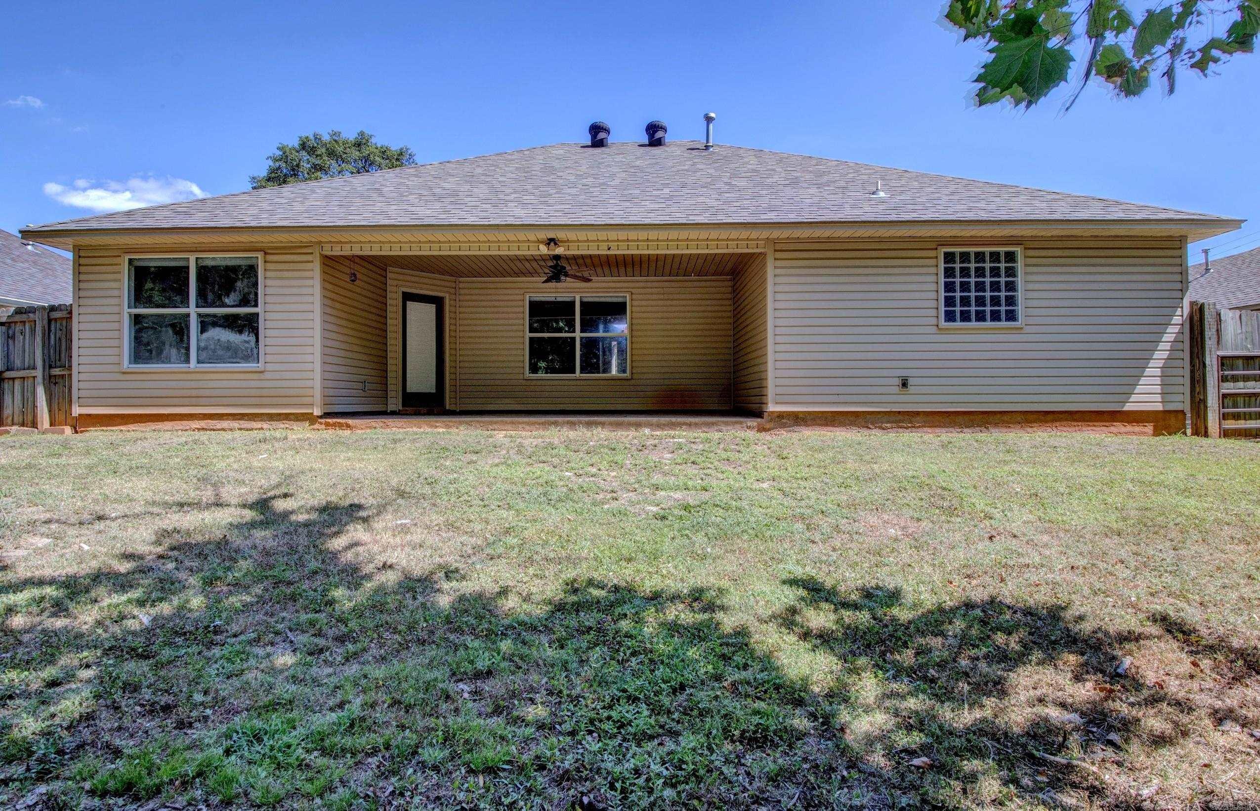 2411 Shadowcreek  Bryant, AR