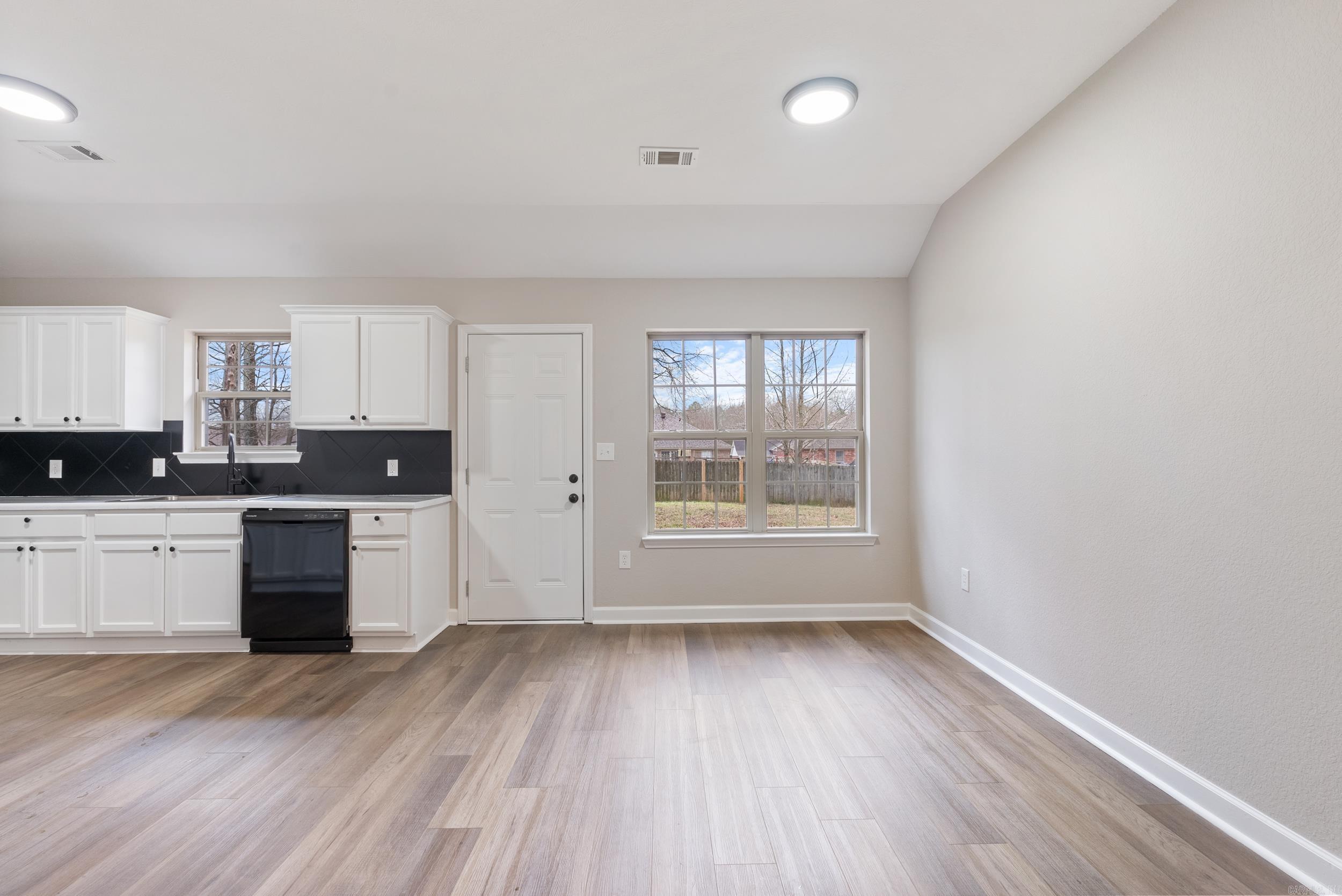 4 Bishop  Conway, AR