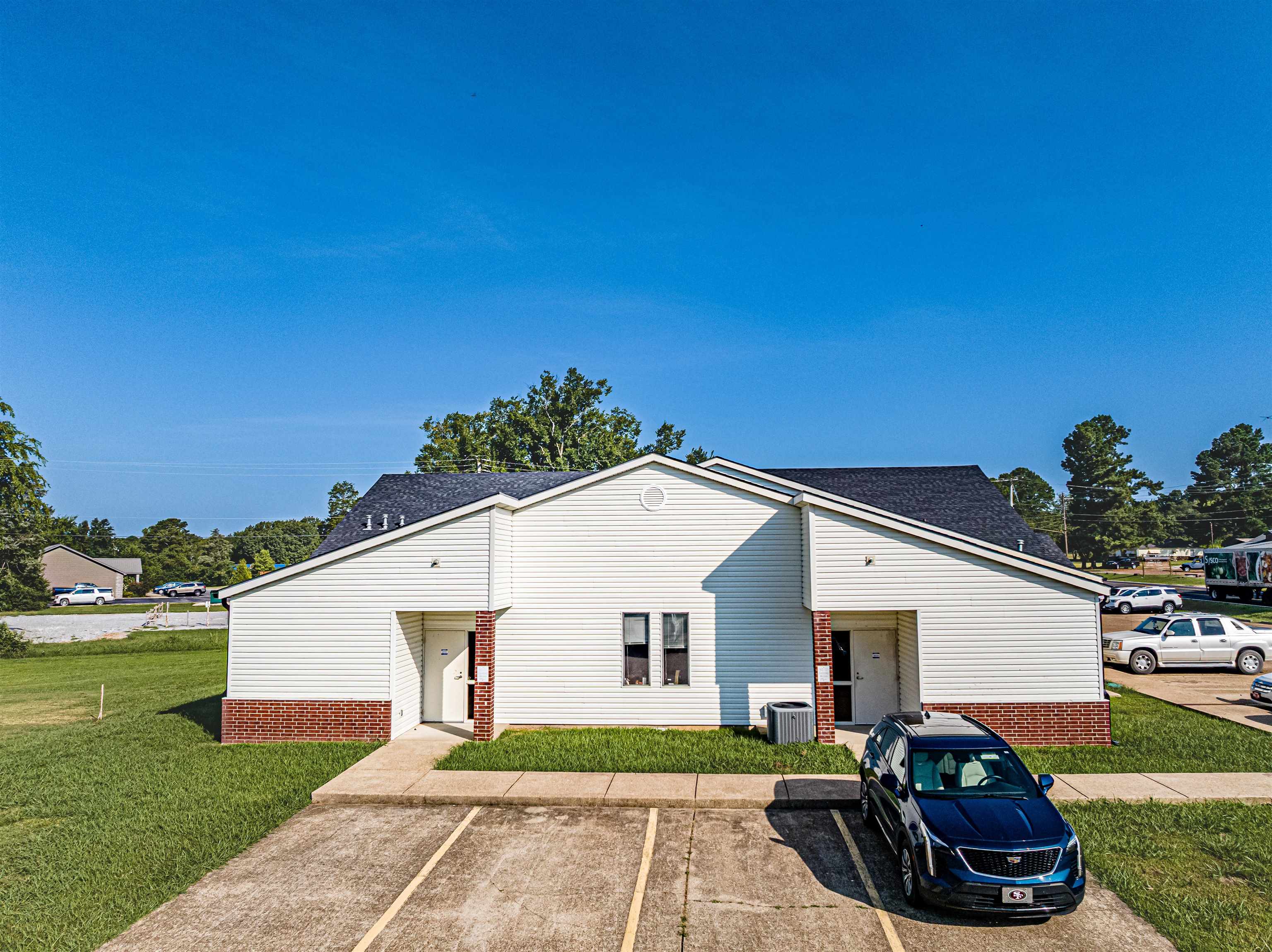 1821 E Main  Mountain View, AR