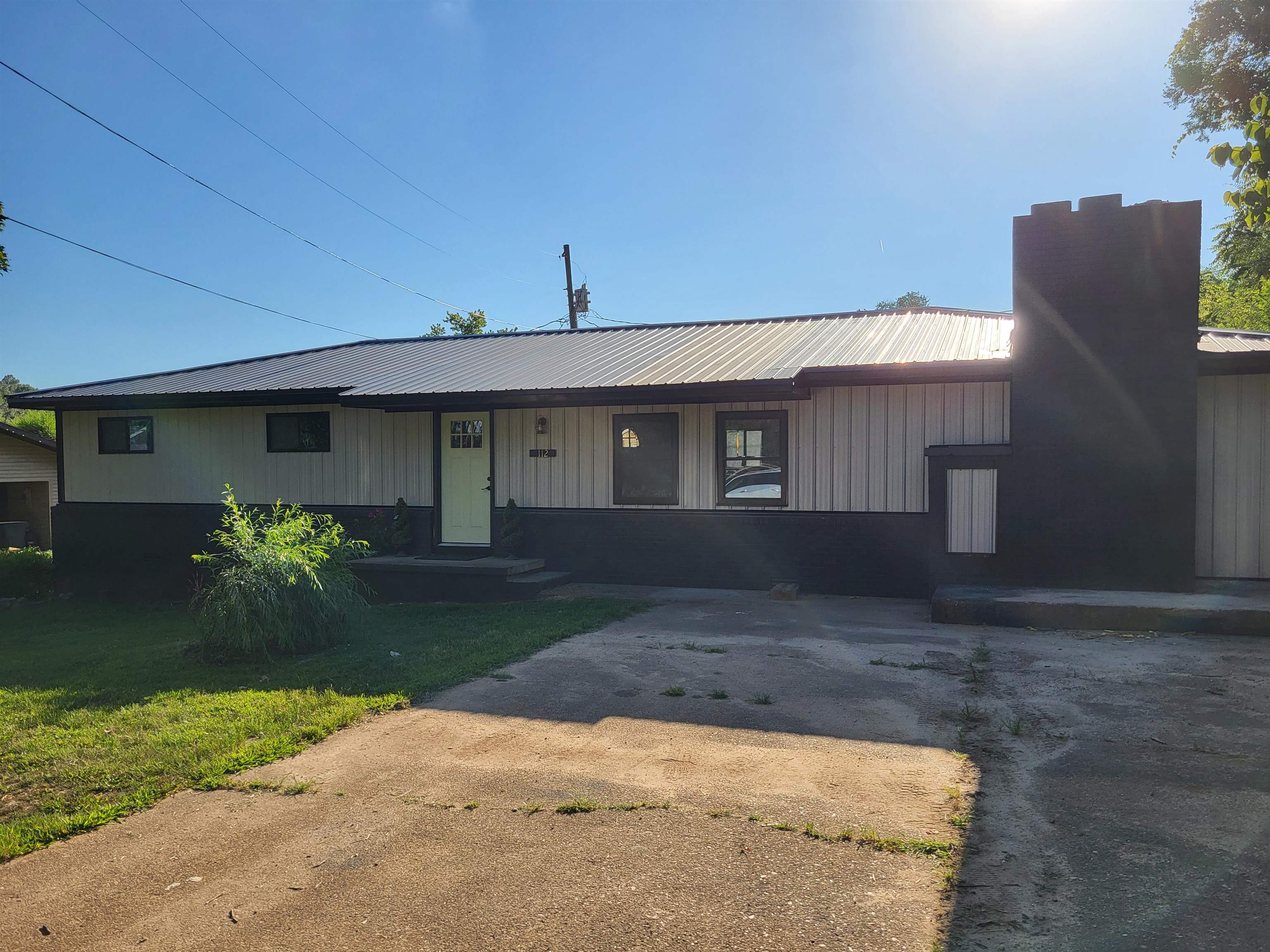 112 N Cedar Street  Salem, AR