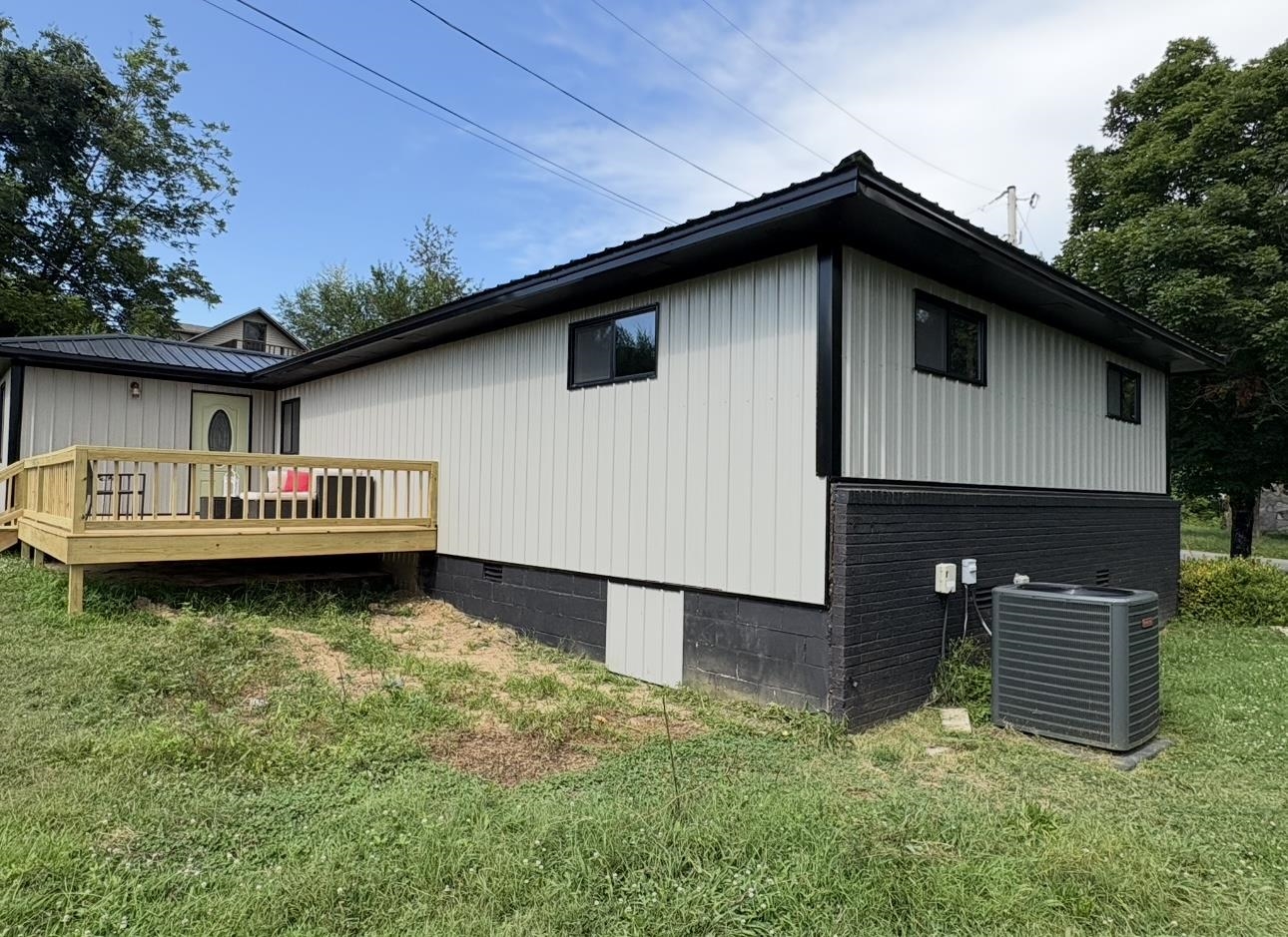 112 N Cedar Street  Salem, AR